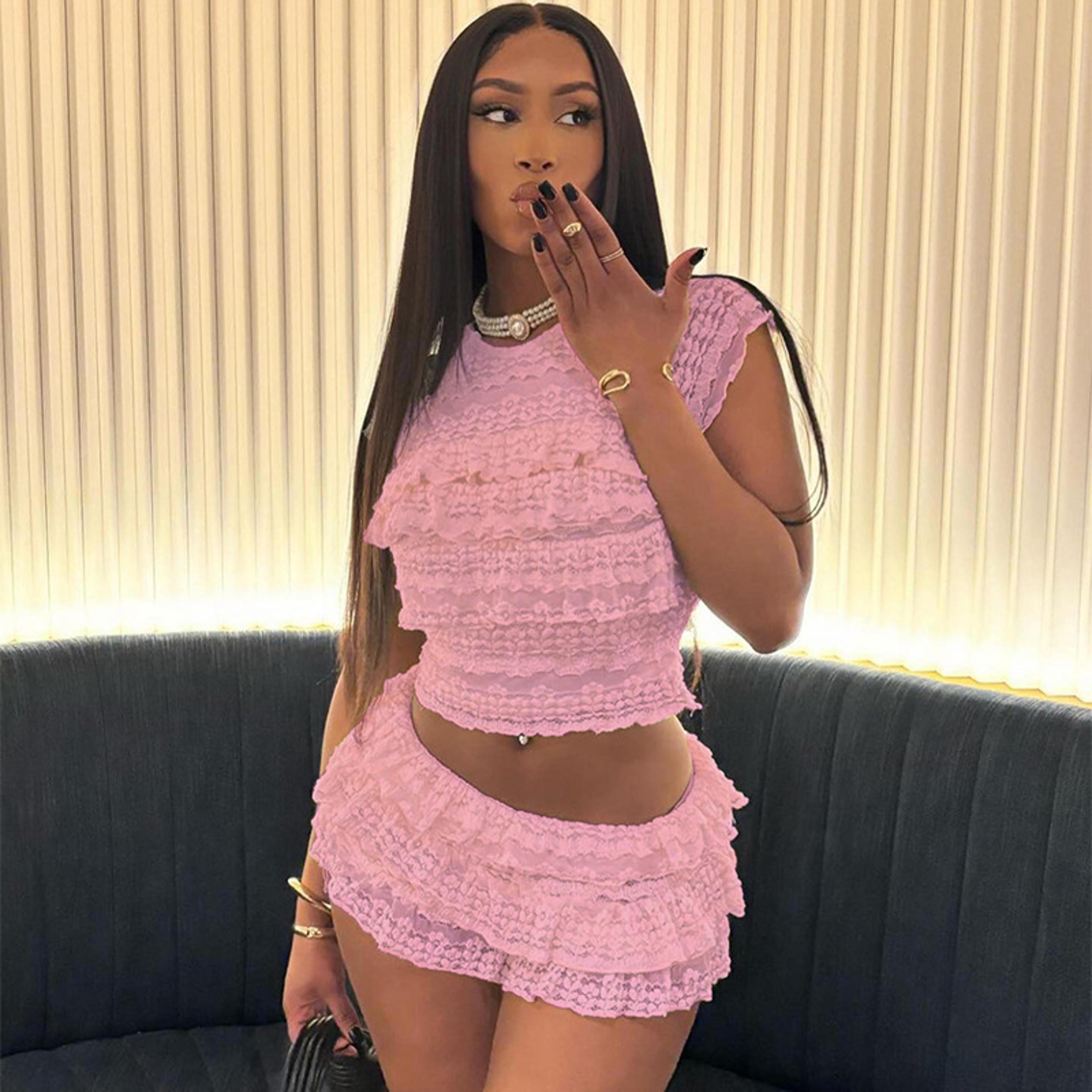 chic hollow knit women's shorts set with pleated shorts and slim fit top