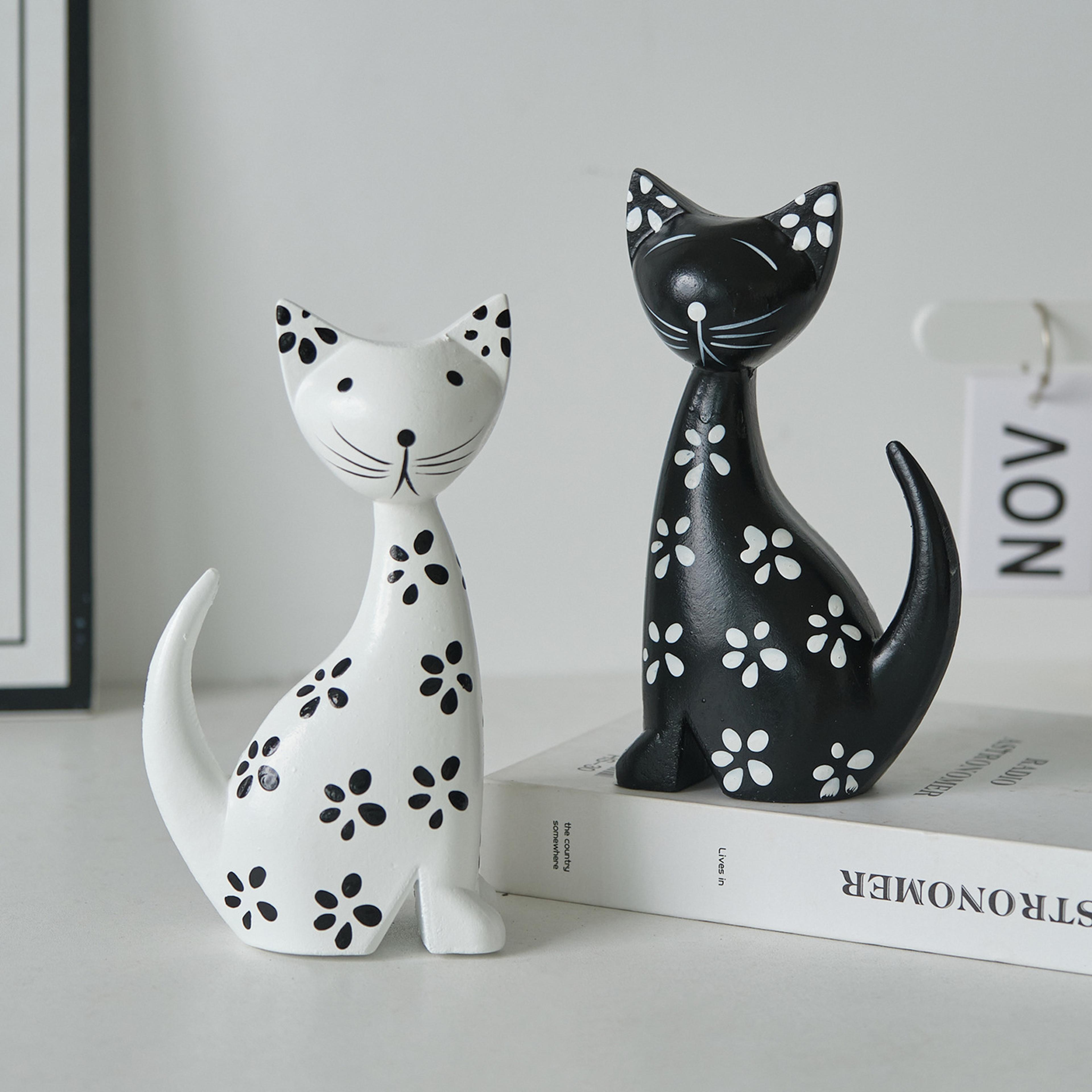 nordic minimalist wooden cat ornament, black and white couple spotted kitten, cute desktop decoration