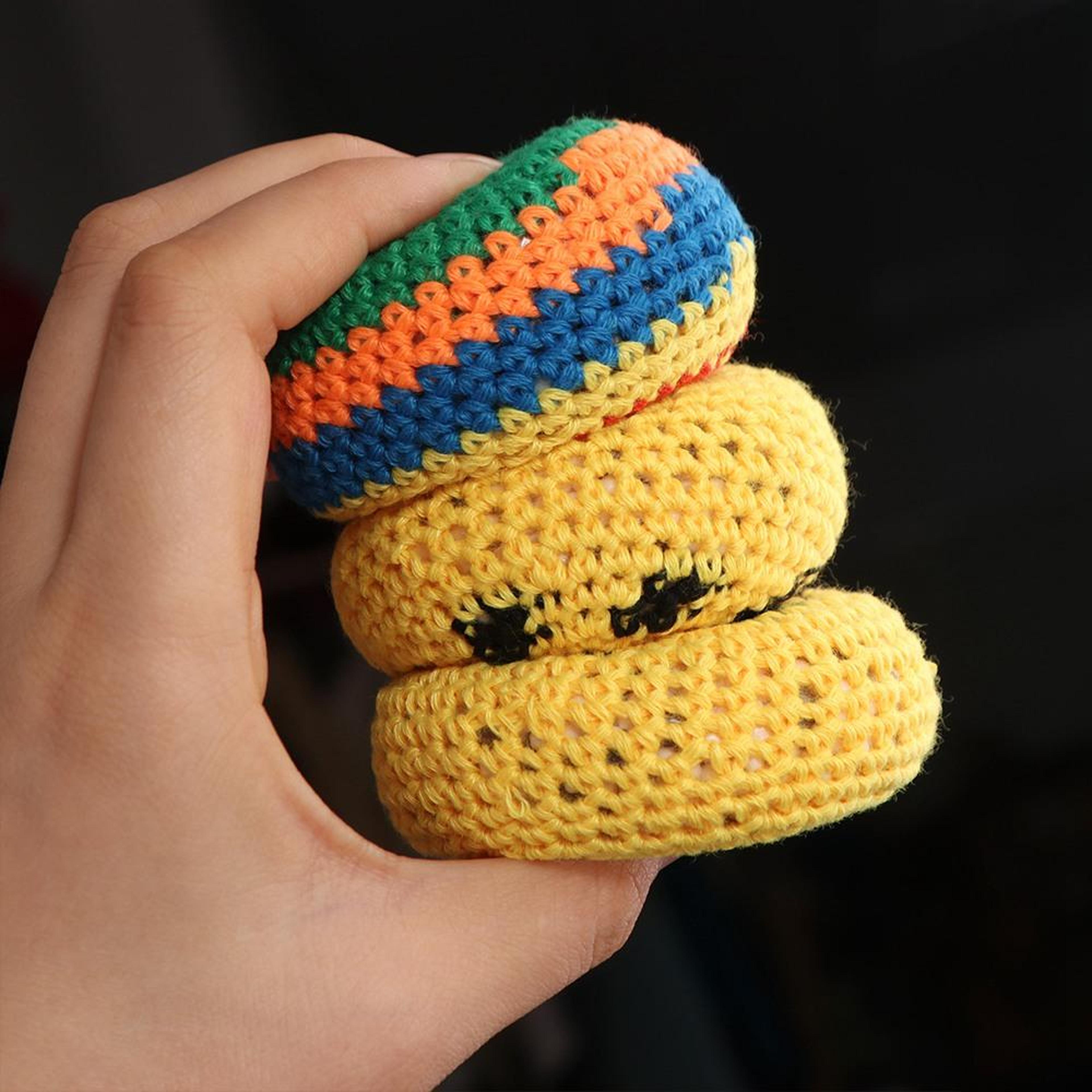 colorful knitted juggling balls set soft bean bag balls for kids and stress relief play