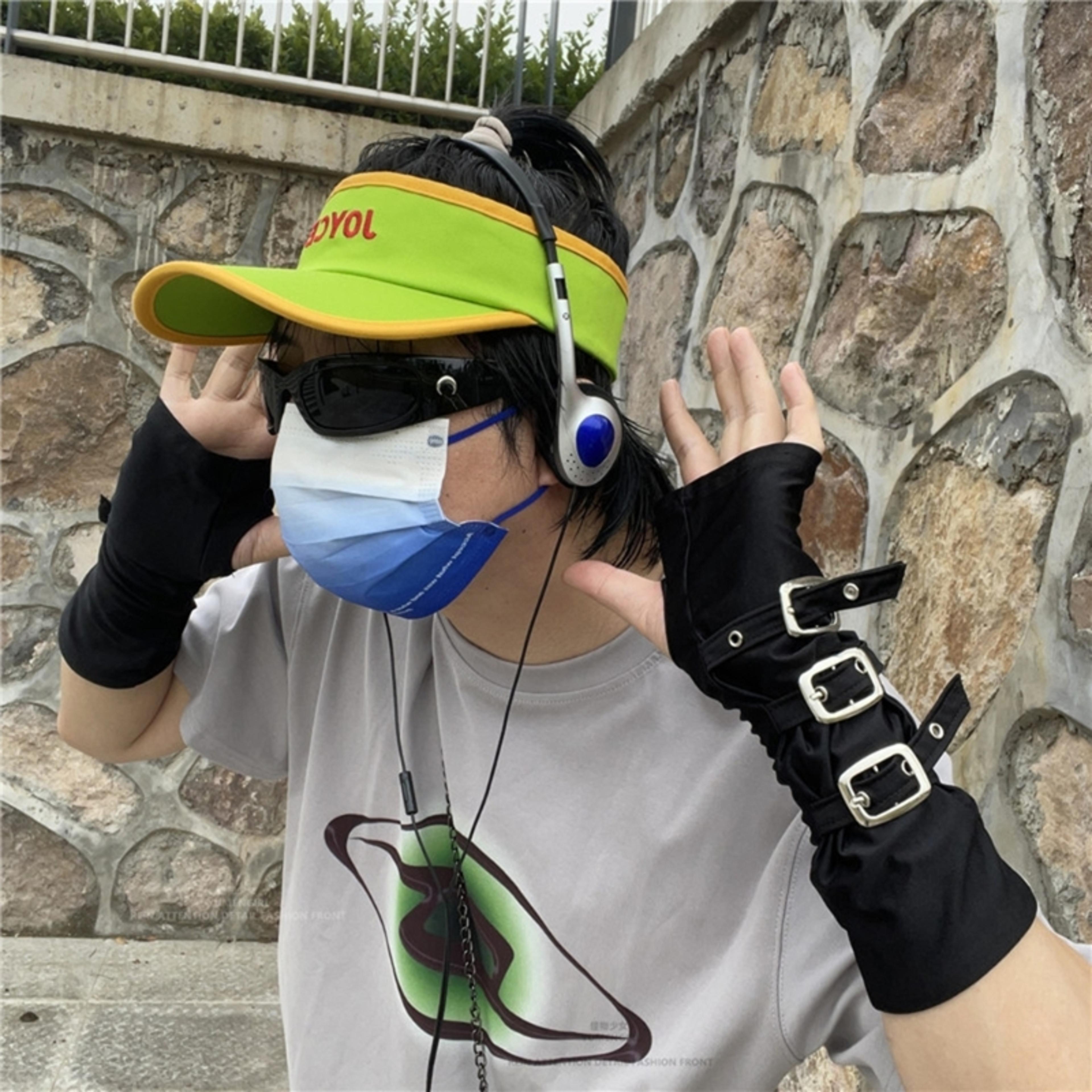 retro wired headphones with stereo audio