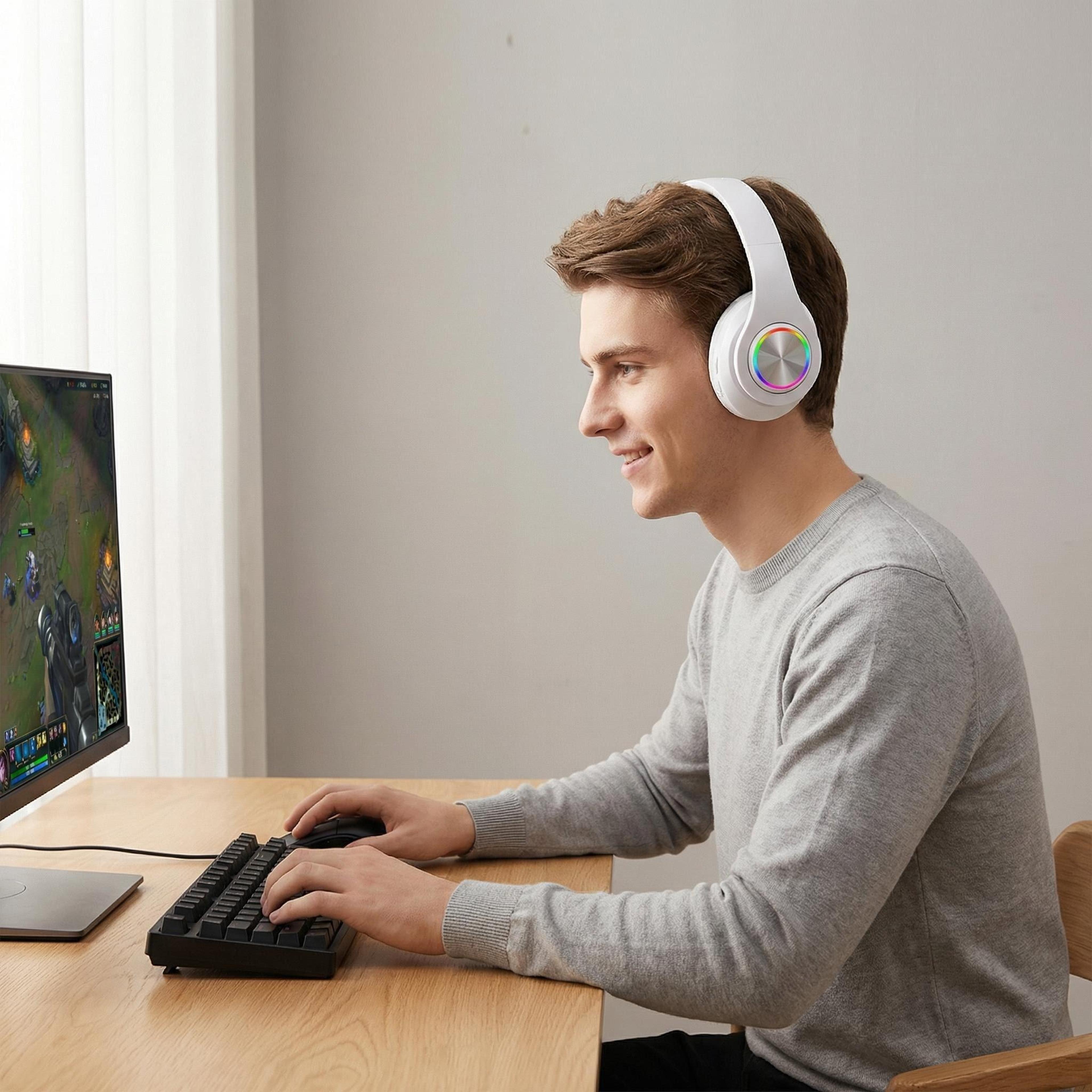 rgb gaming bluetooth headphones with noise cancelling and wireless audio