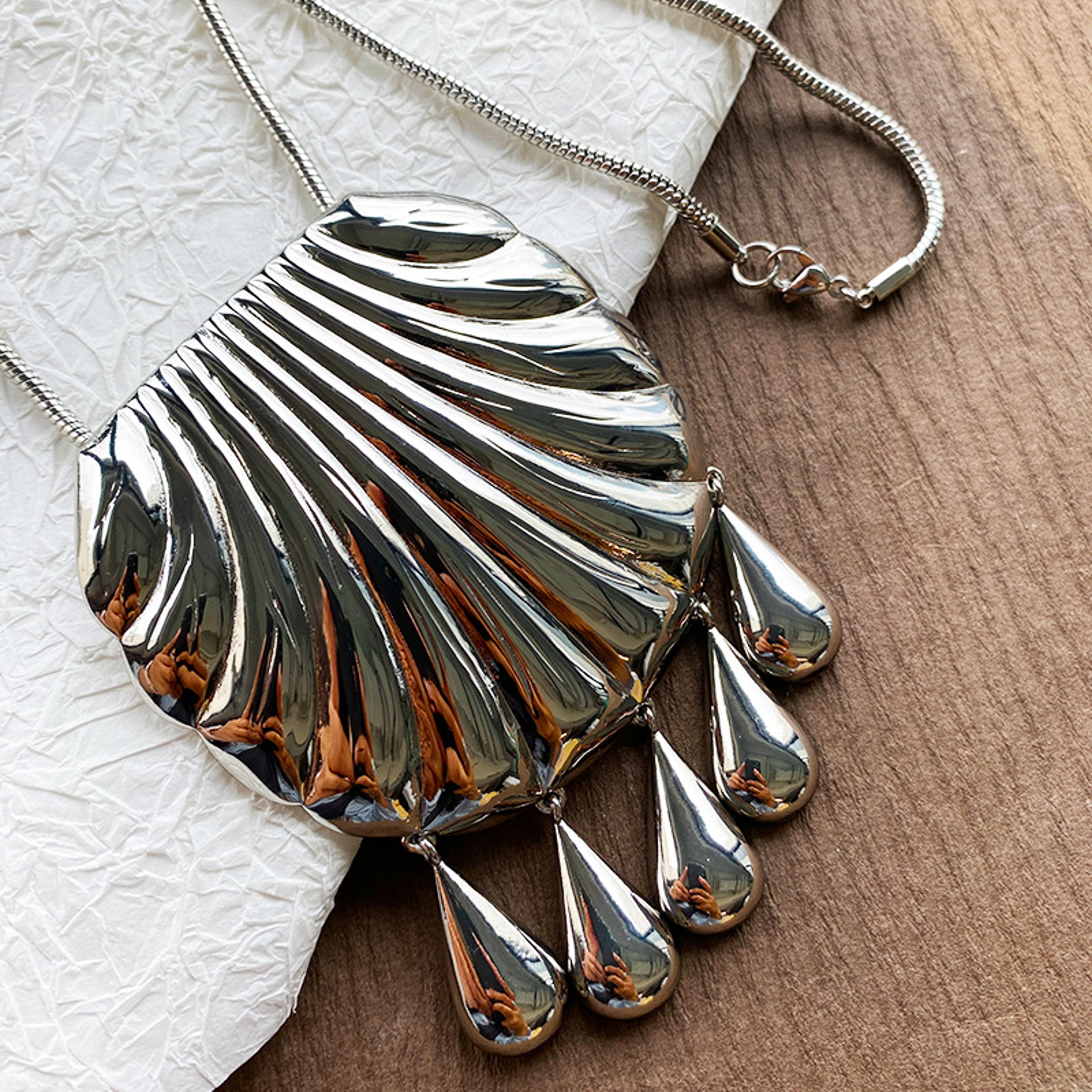 vintage statement shell necklace with water drop tassel pendant for women party jewelry