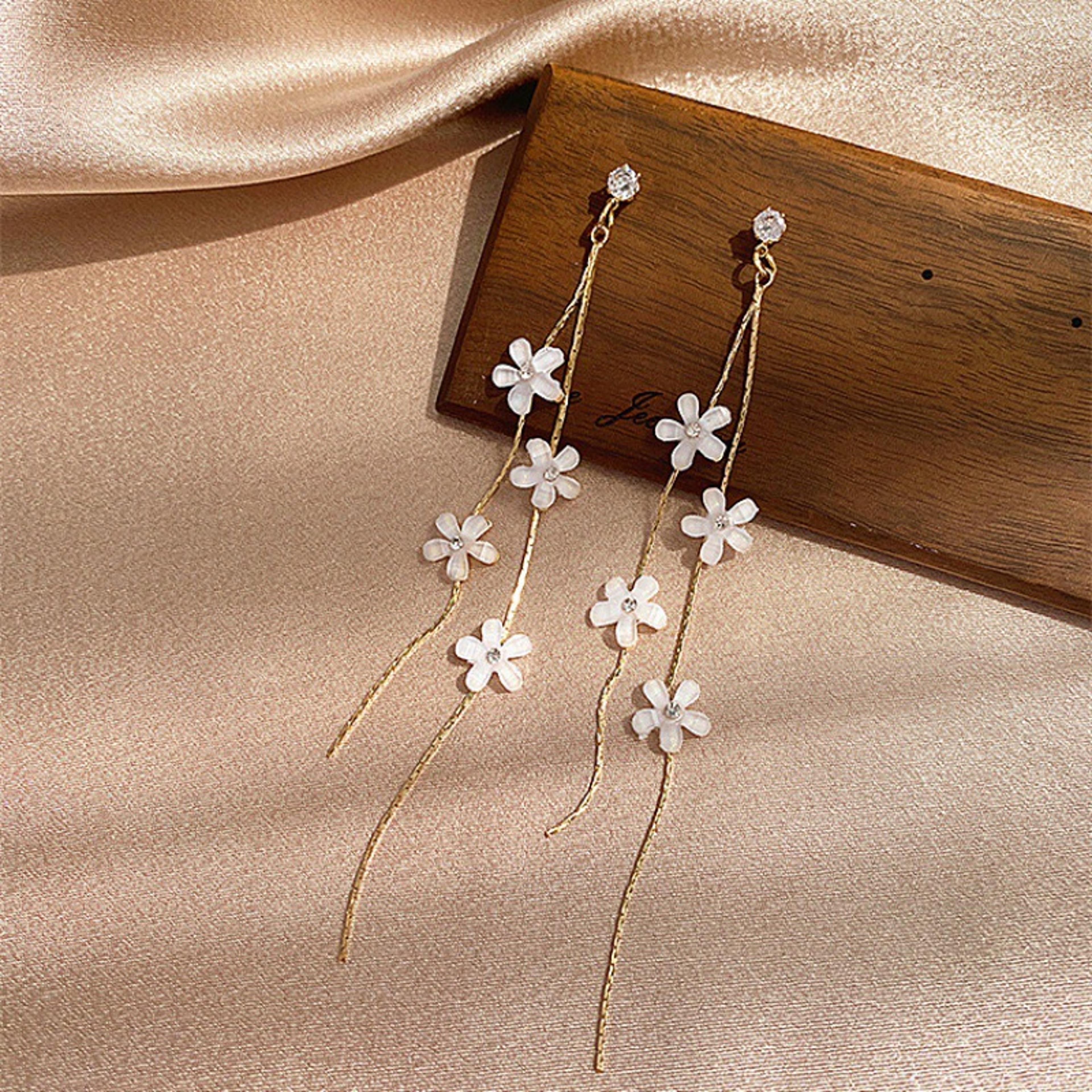 style daisy flower earrings with rhinestone tassels asymmetrical floral statement jewelry