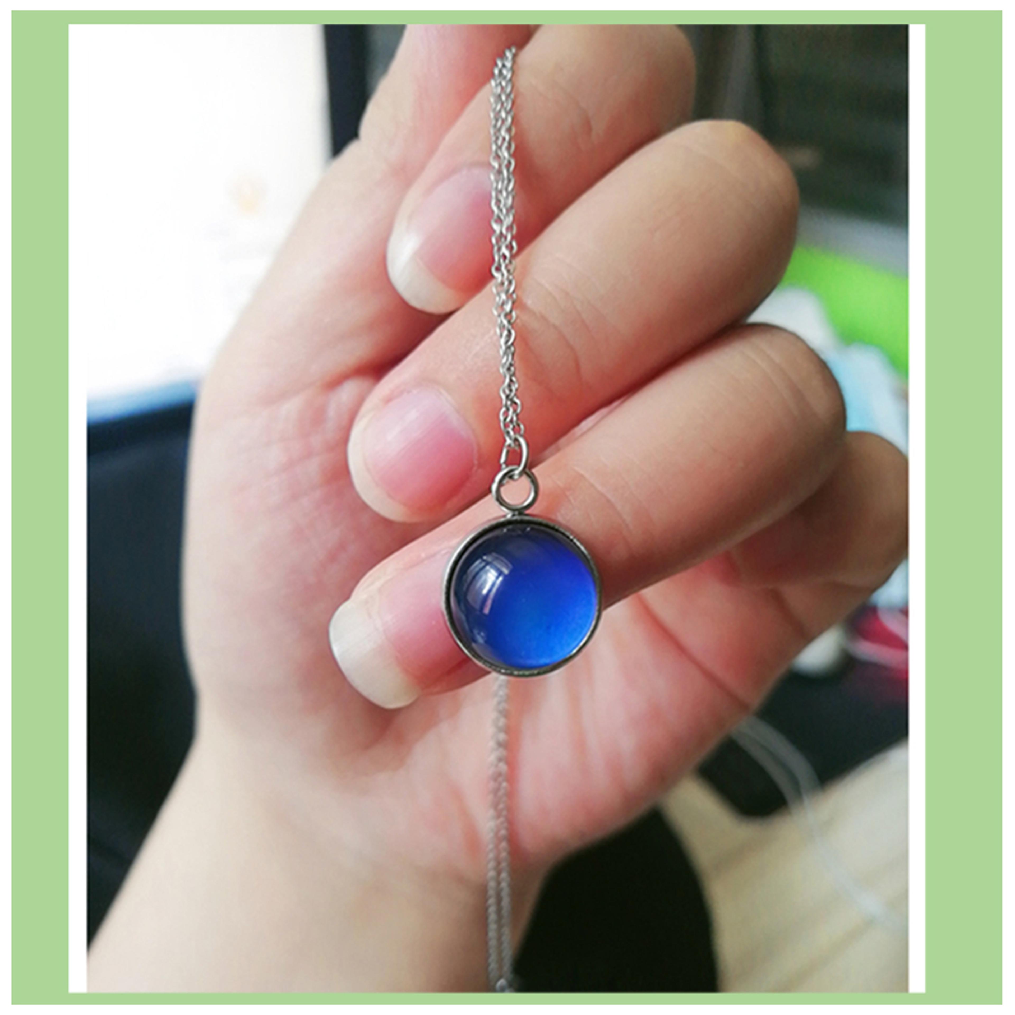 thermochromic mood necklace temperature changing stainless steel color changing pendant