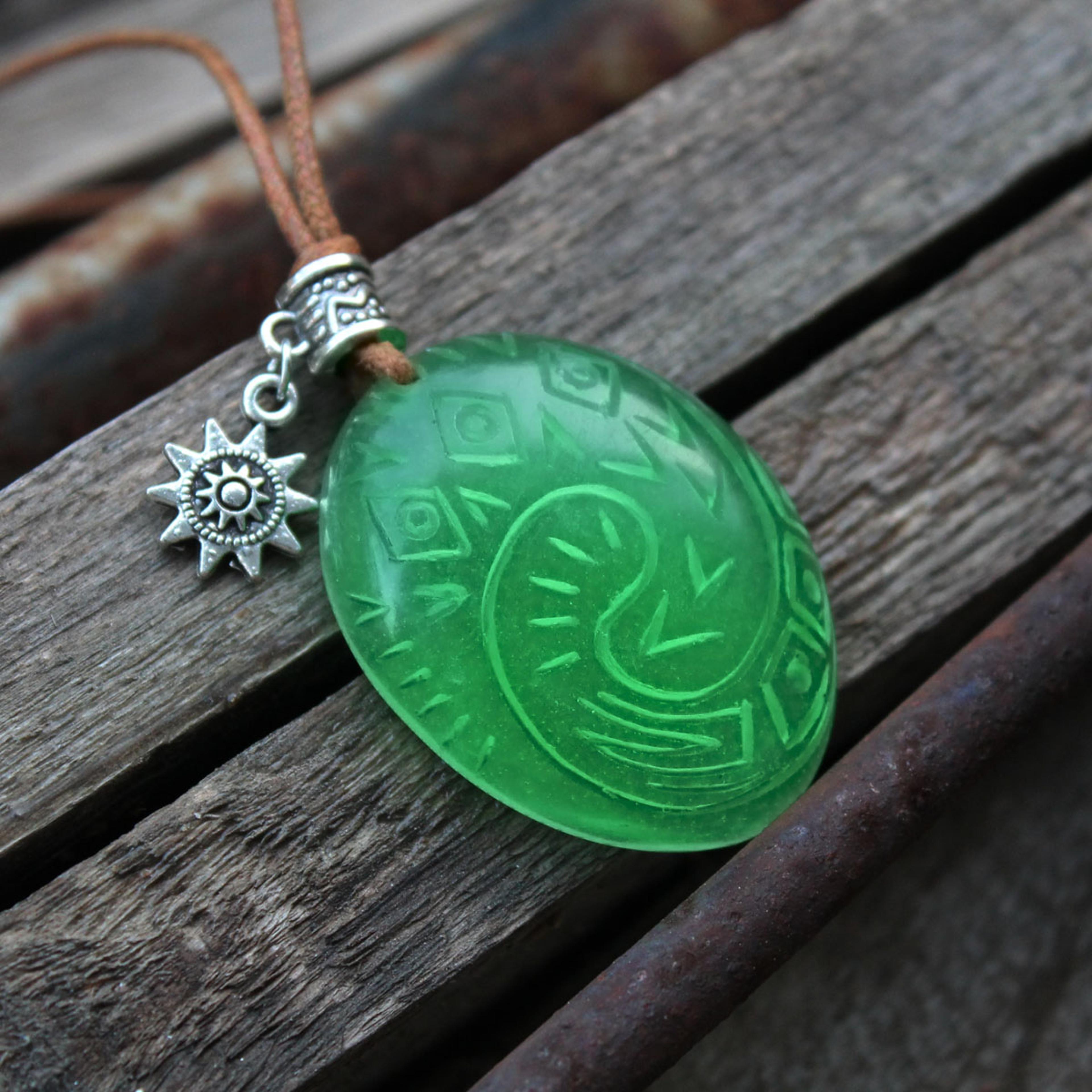 glow in the dark heart of te fiti necklace fantasy pendant necklace for cosplay & everyday wear