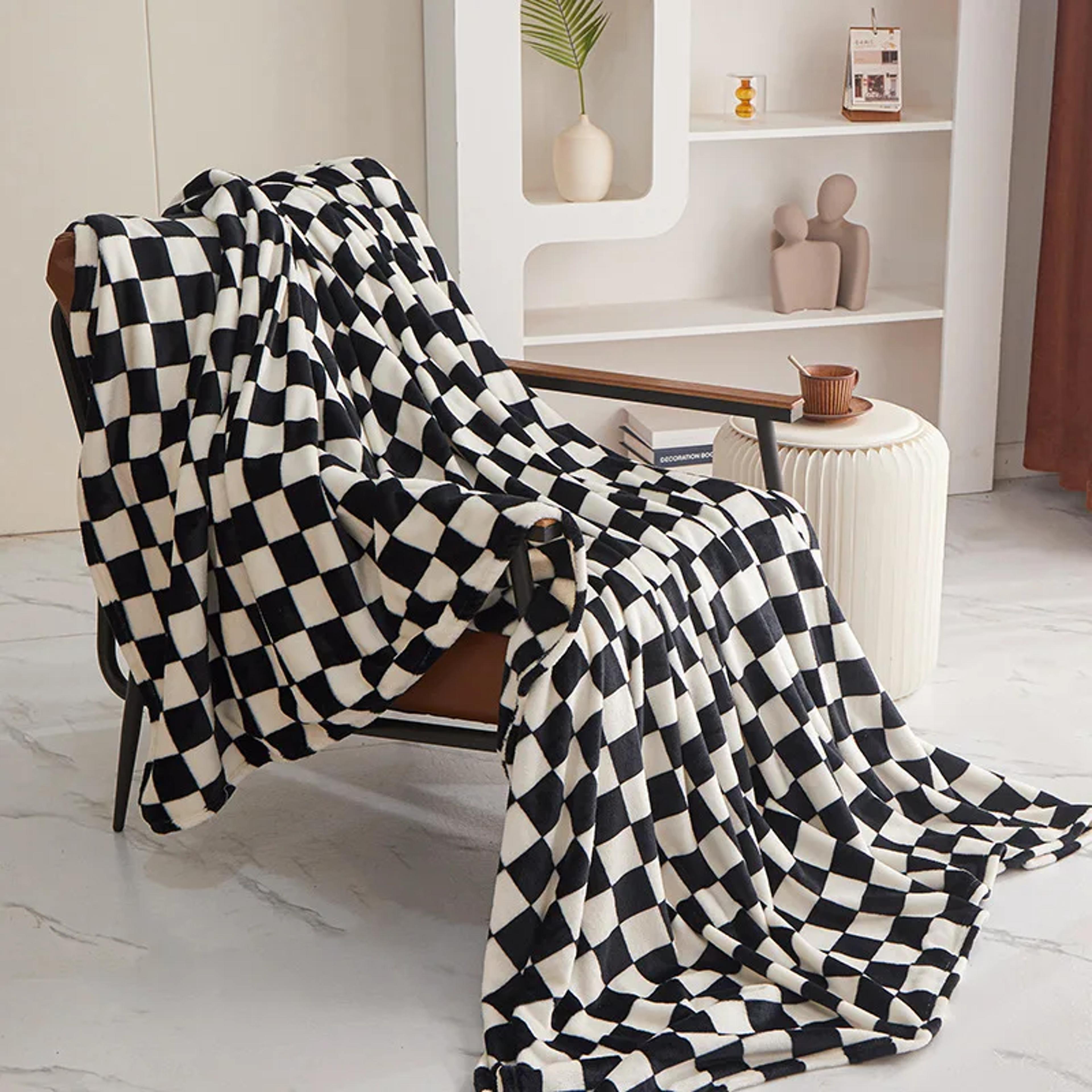 checkered throw blanket soft plaid sofa blanket for couch, bed, office naps & travel
