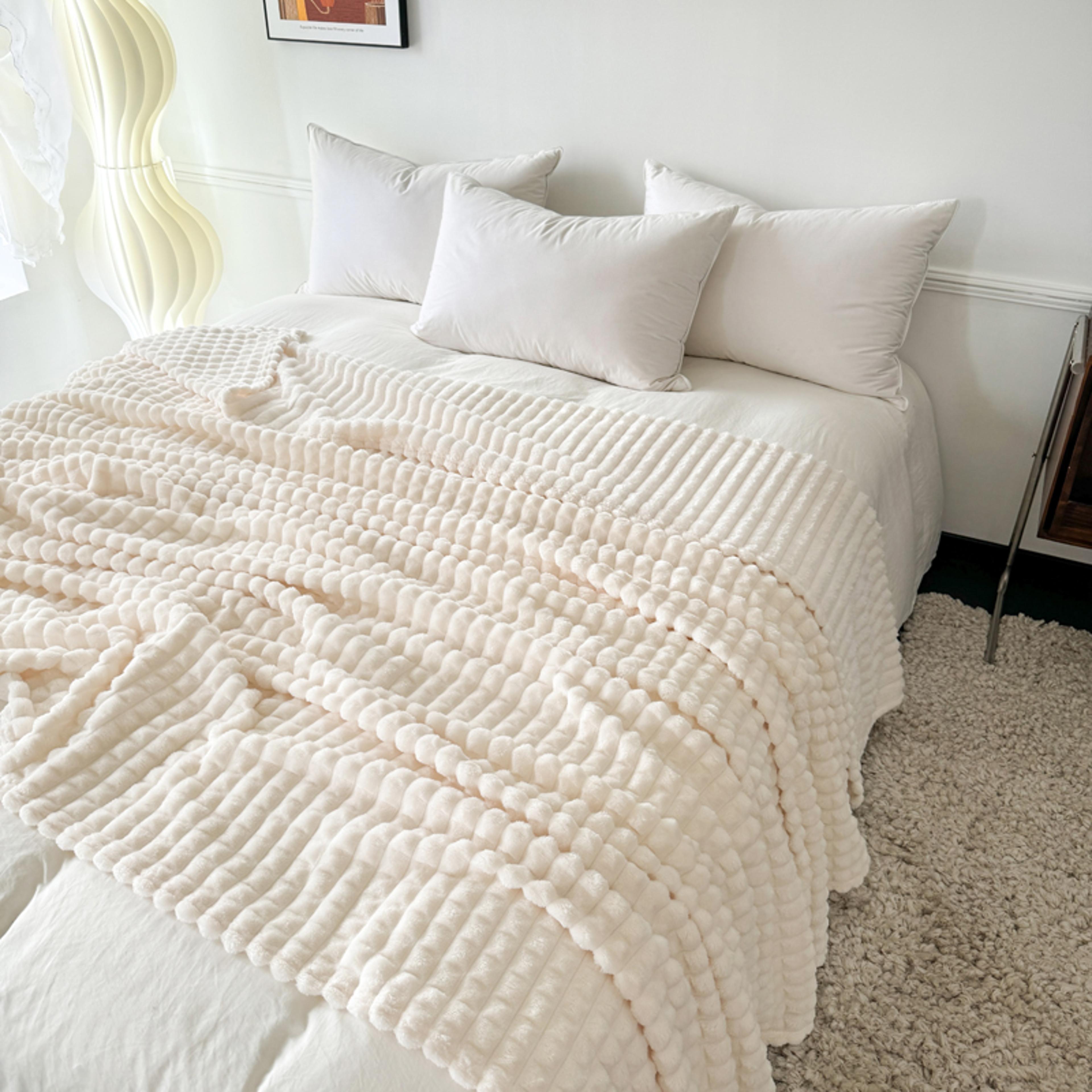 luxury faux rabbit fur blanket soft plaid throw for sofa, bed & all season comfort