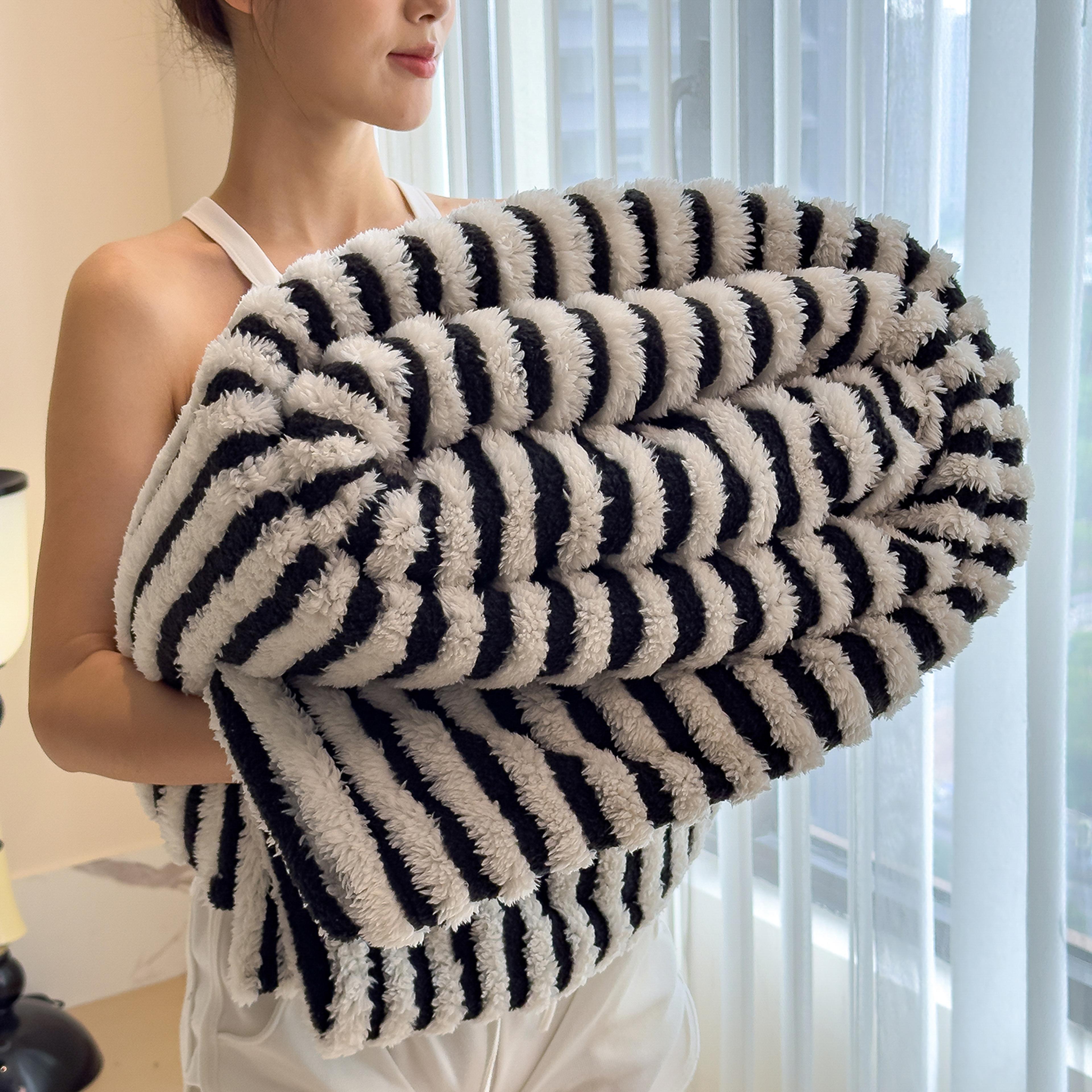 luxury faux rabbit fur blanket fluffy fleece throw for sofa, bed & cozy all season comfort