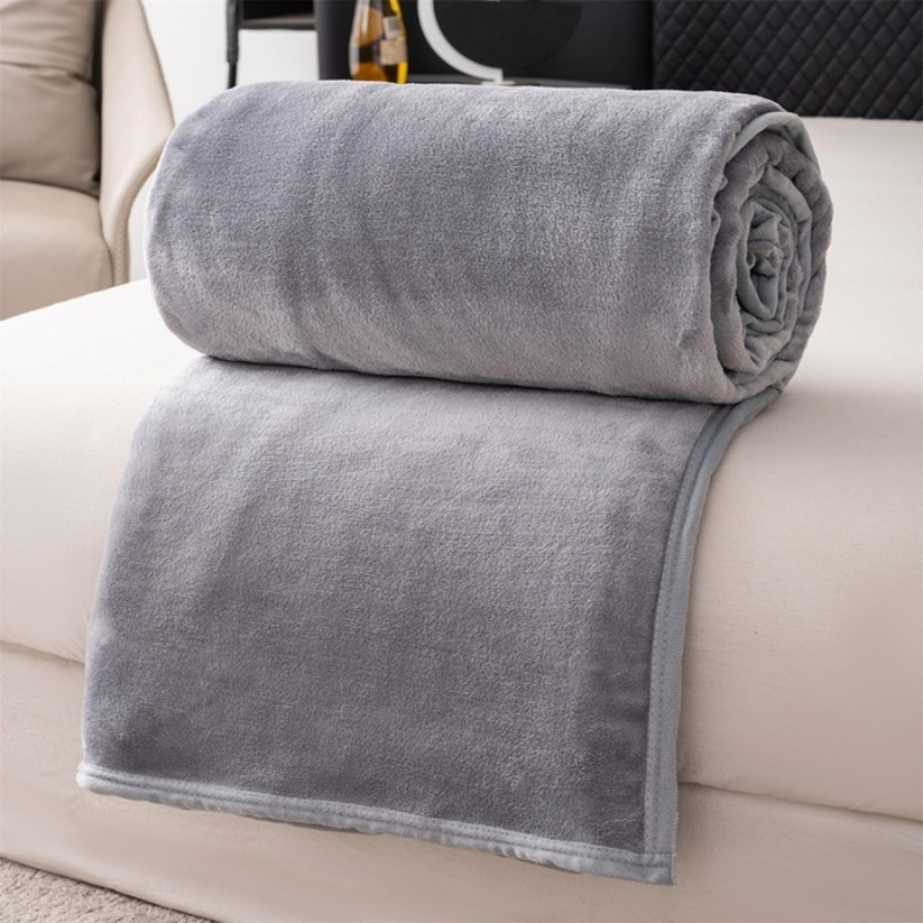ultra soft flannel throw blanket cozy soft fleece blanket for couch, bed & travel