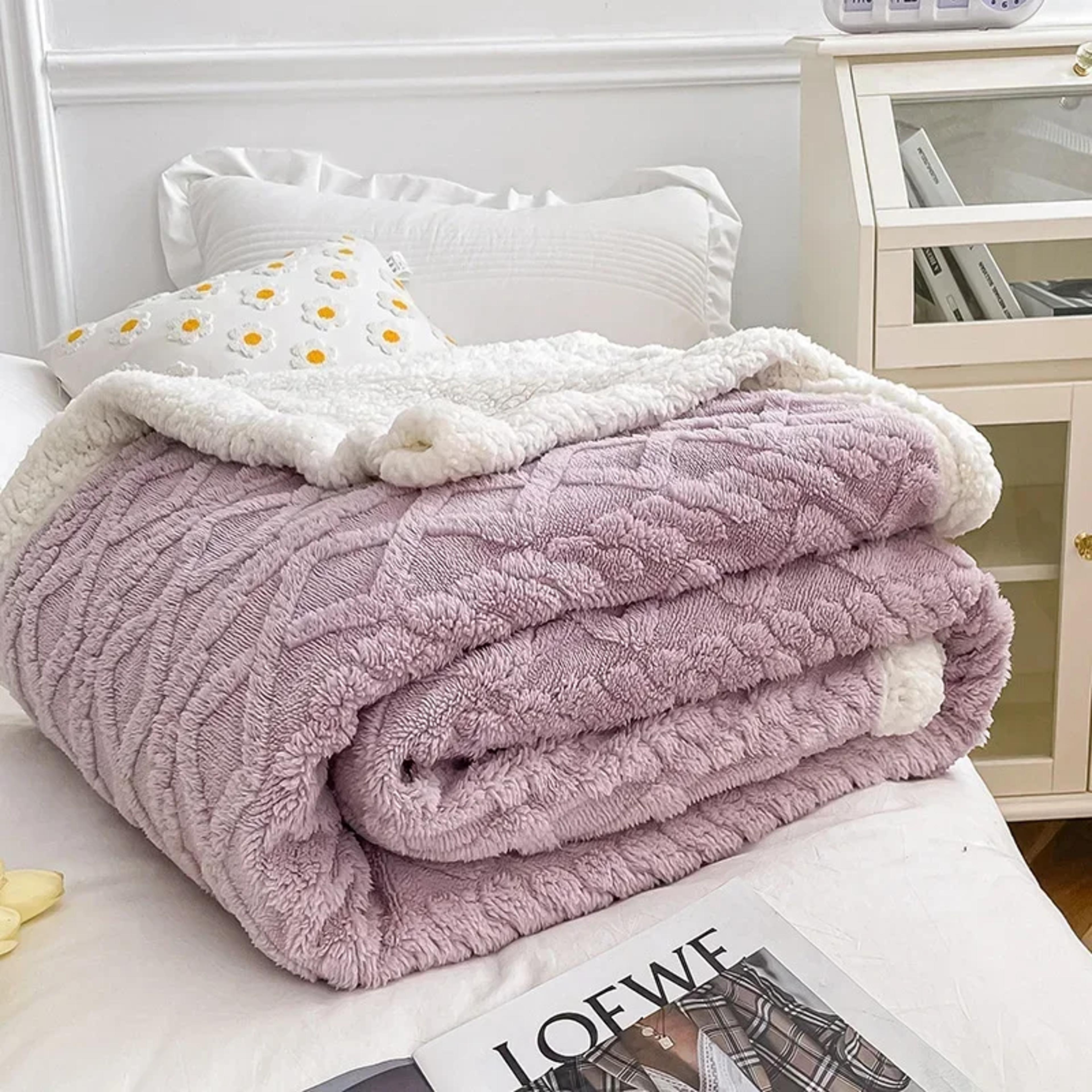 ultra soft fleece blanket plush plaid throw for bed, sofa & couch, warm all season cozy cover