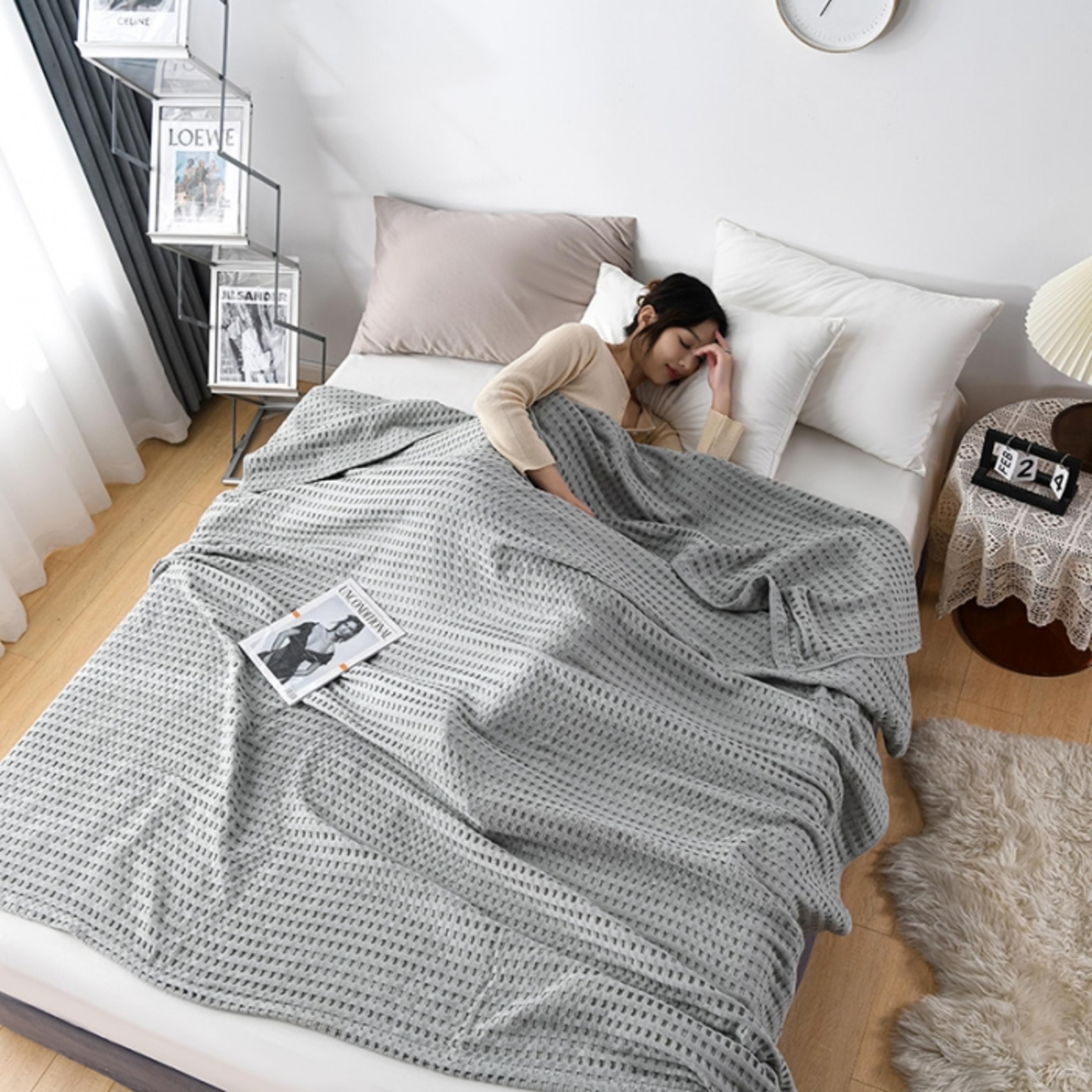 soft cotton waffle blanket lightweight knitted throw blanket for bed, sofa & all season comfort