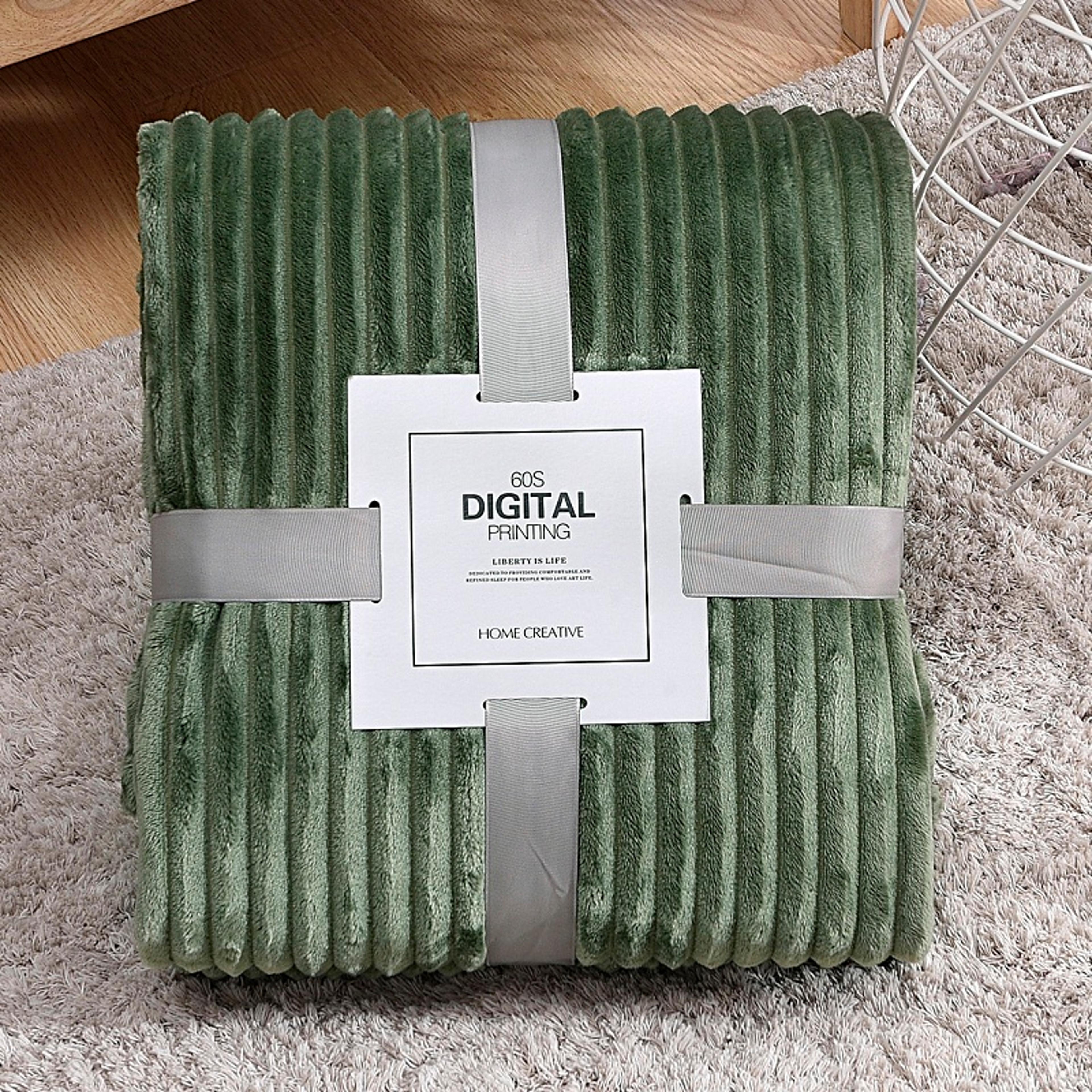 luxury coral velvet blanket ultra soft flannel throw blanket for couch, bed & all season comfort