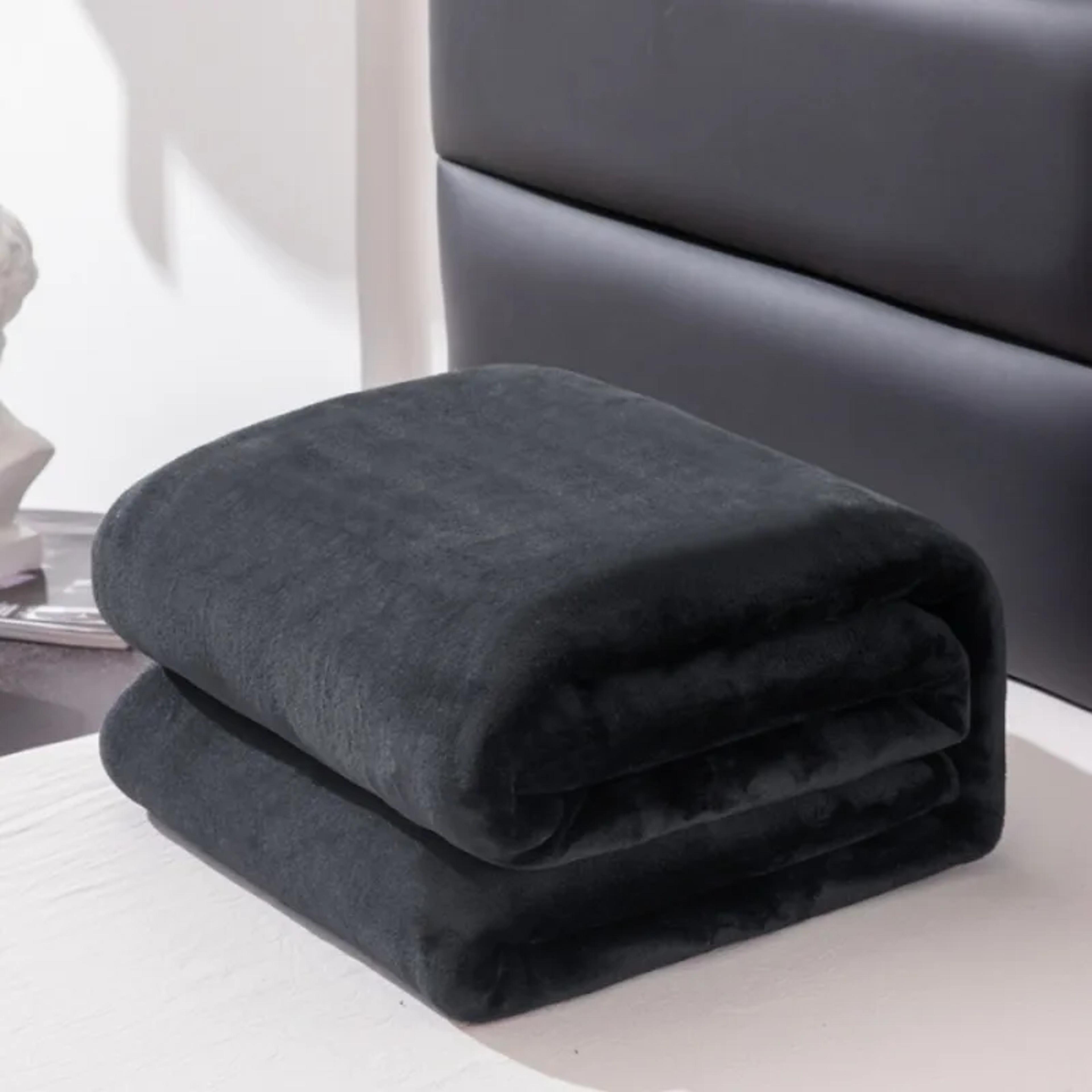 soft plush blanket thick warm soft fleece blanket for bed, sofa & travel