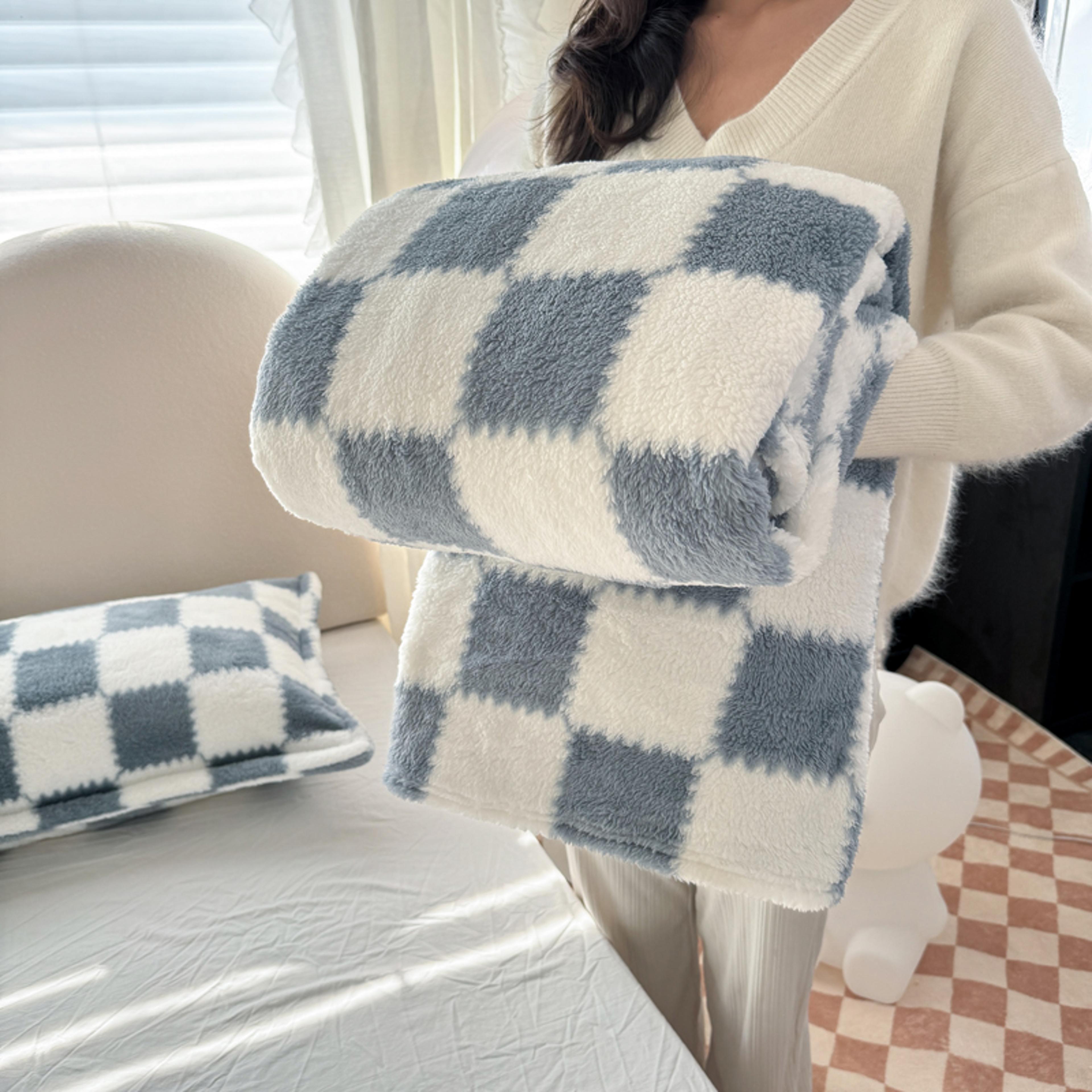panda fleece blanket soft cozy flannel throw blanket for sofa, bed, office & travel