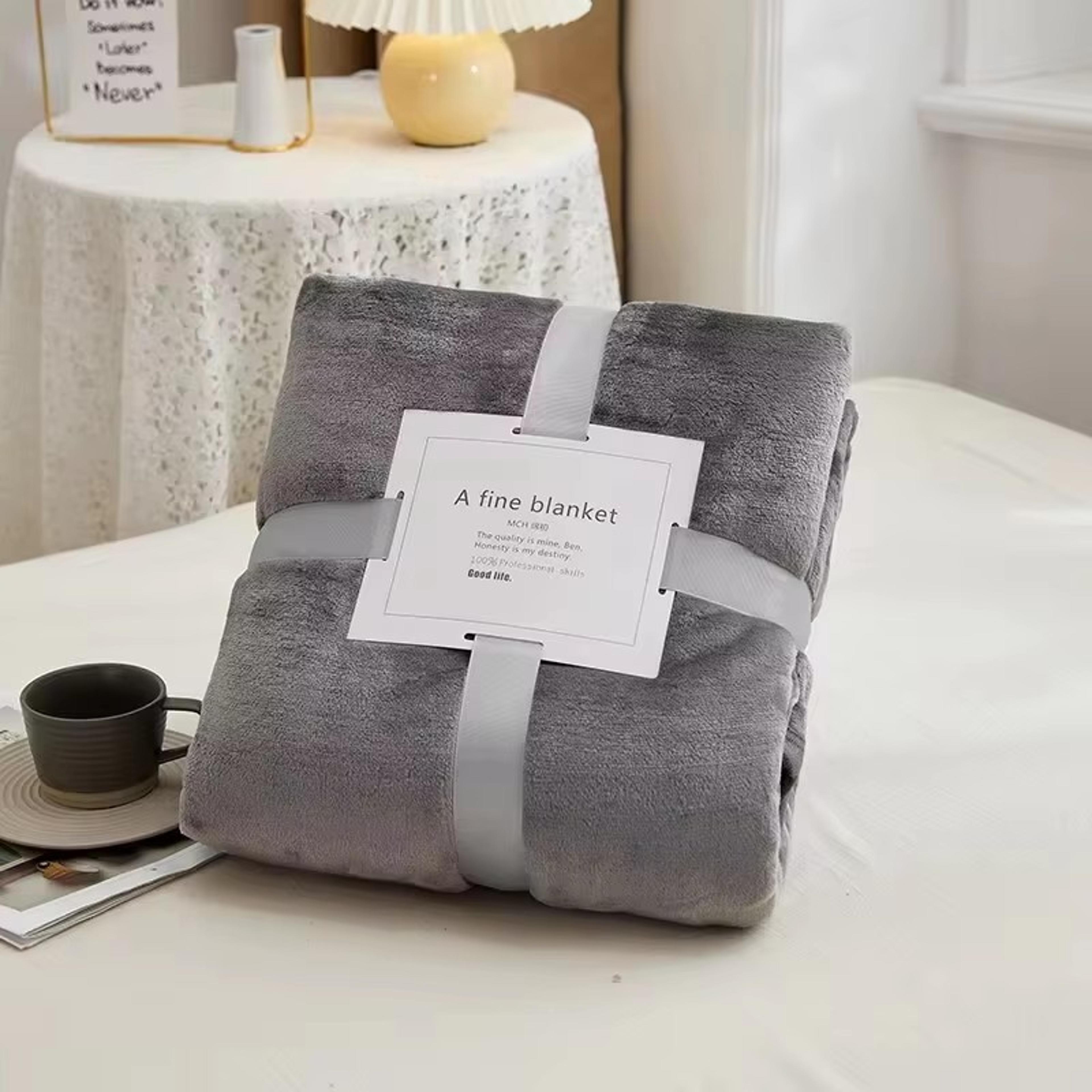 ultra soft flannel fleece blanket warm solid color soft throw blanket for bed, sofa & travel
