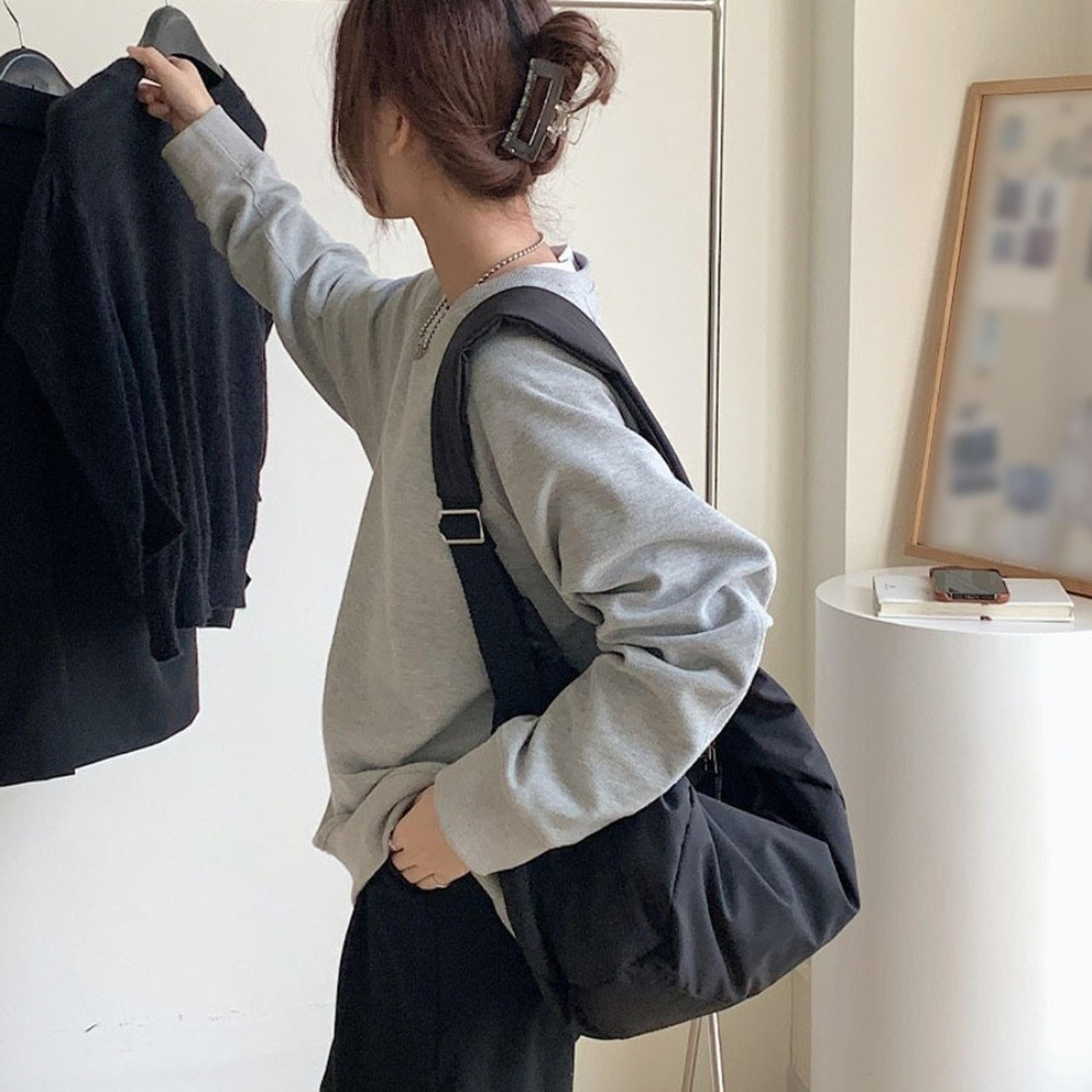 cloudcarry large capacity puffer crossbody bag lightweight unisex travel shoulder bag