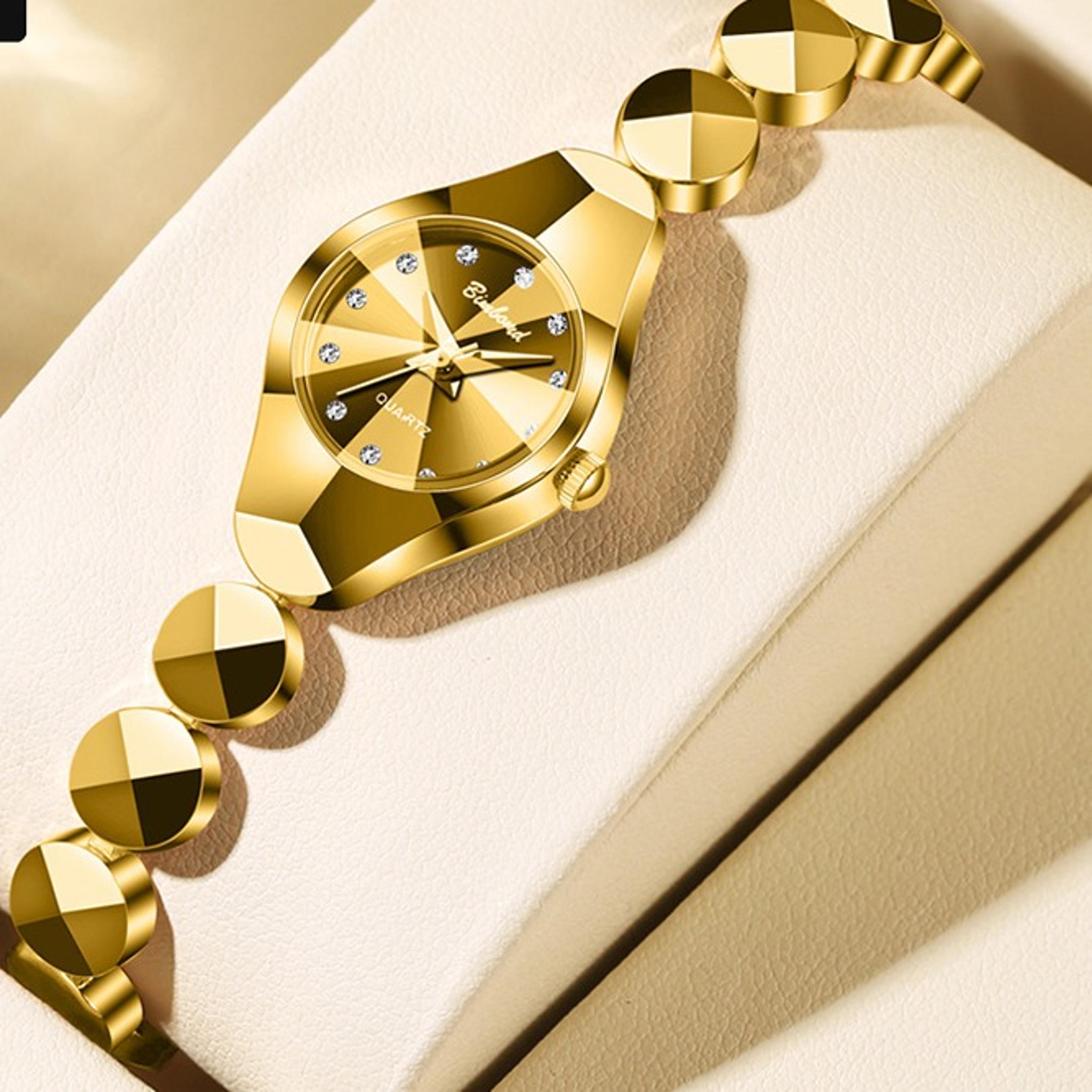 elegant womens quartz watch with stainless steel bracelet