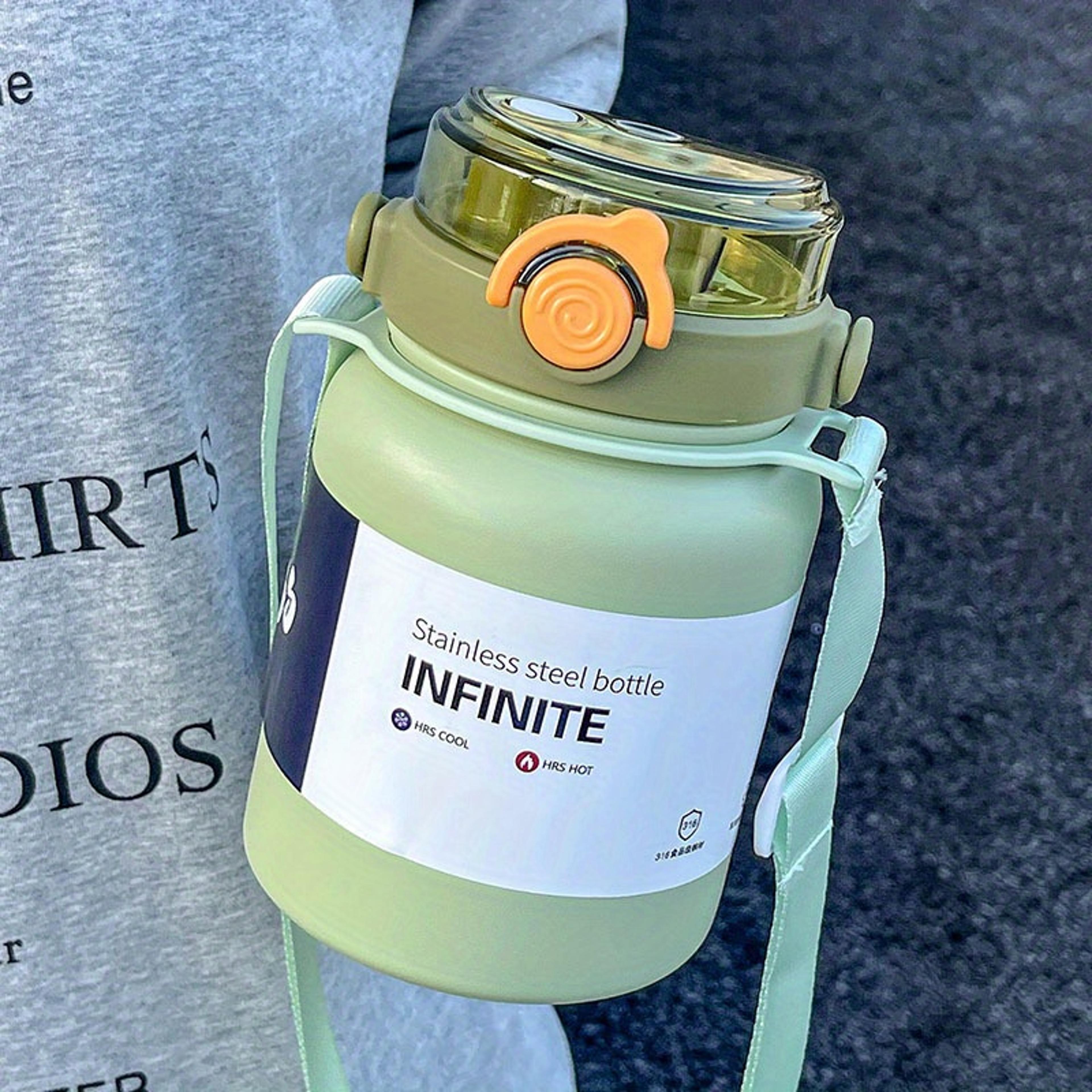 large capacity stainless steel insulated water jug with handle and straw