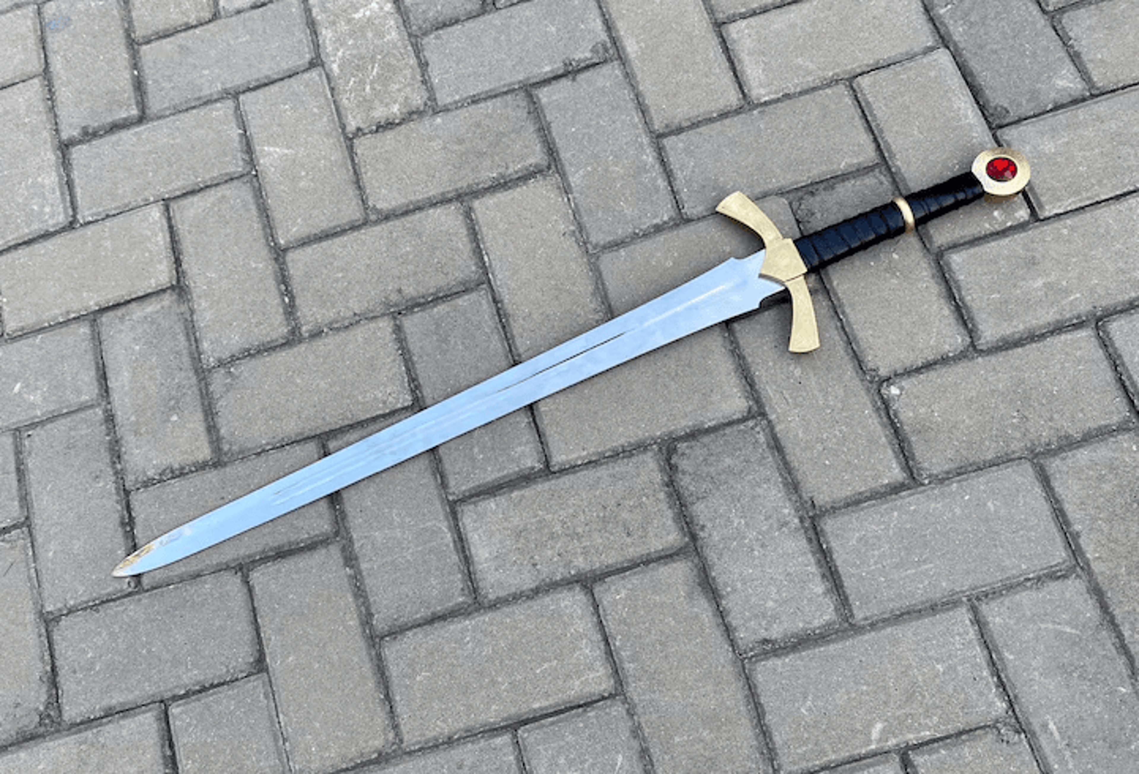 goldryn sword replica | regal ruby inlay fantasy weapon – collector display piece