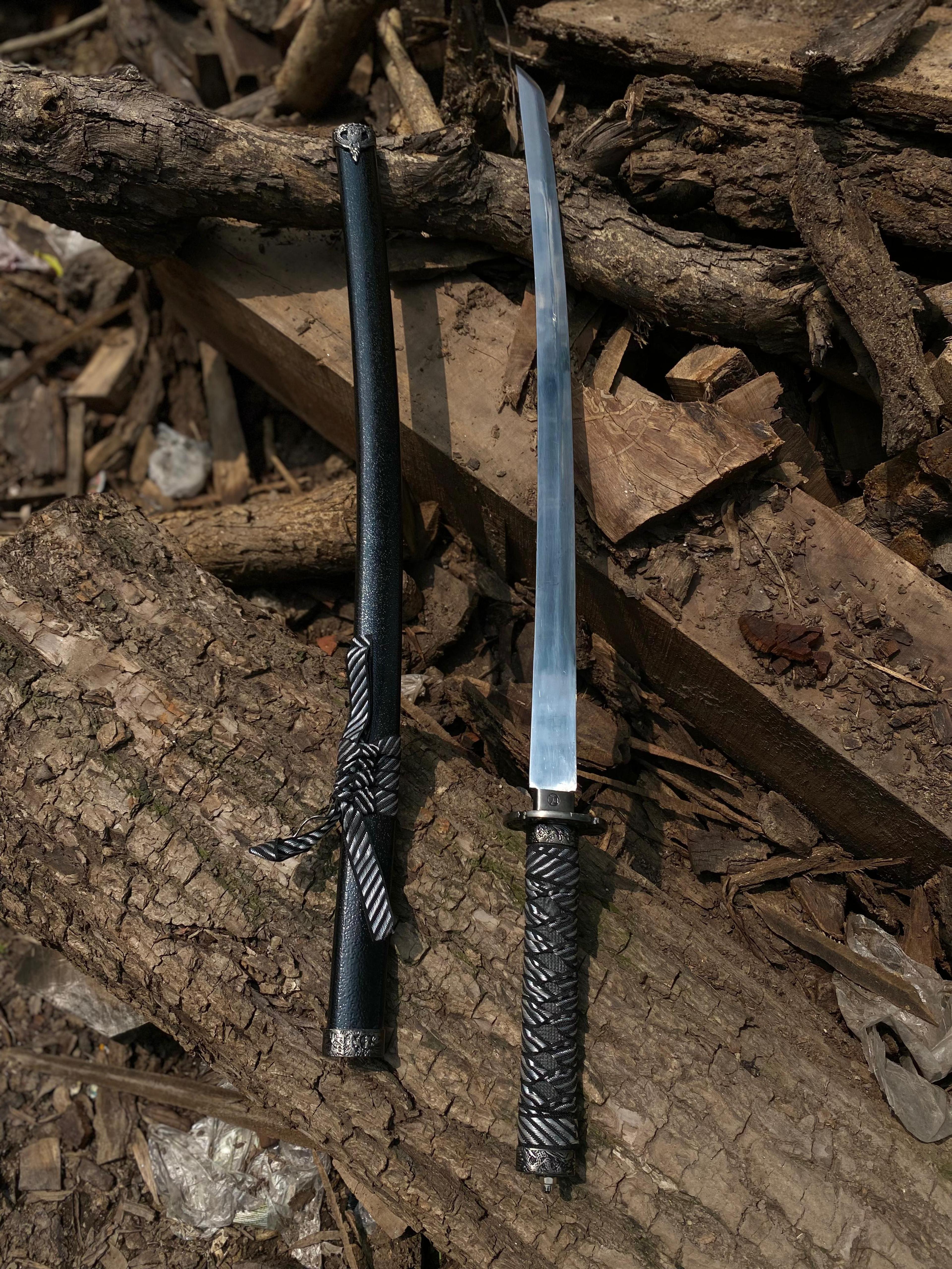 handcrafted samurai katana sword with stainless steel blade & black wooden saya for display, cosplay & collectors