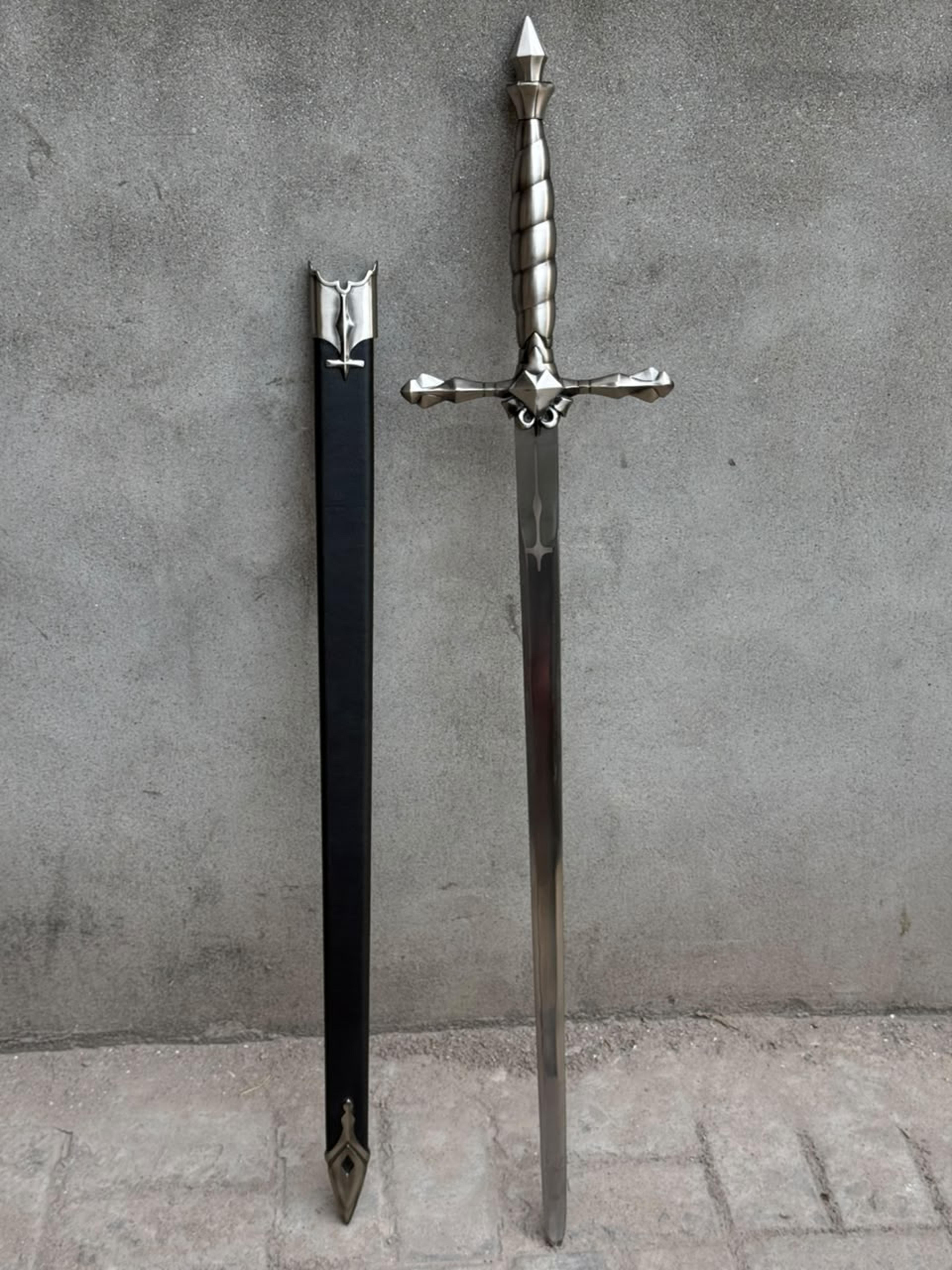 44in gothic silver fantasy longsword with steel blade, sculpted metal hilt & black scabbard for display