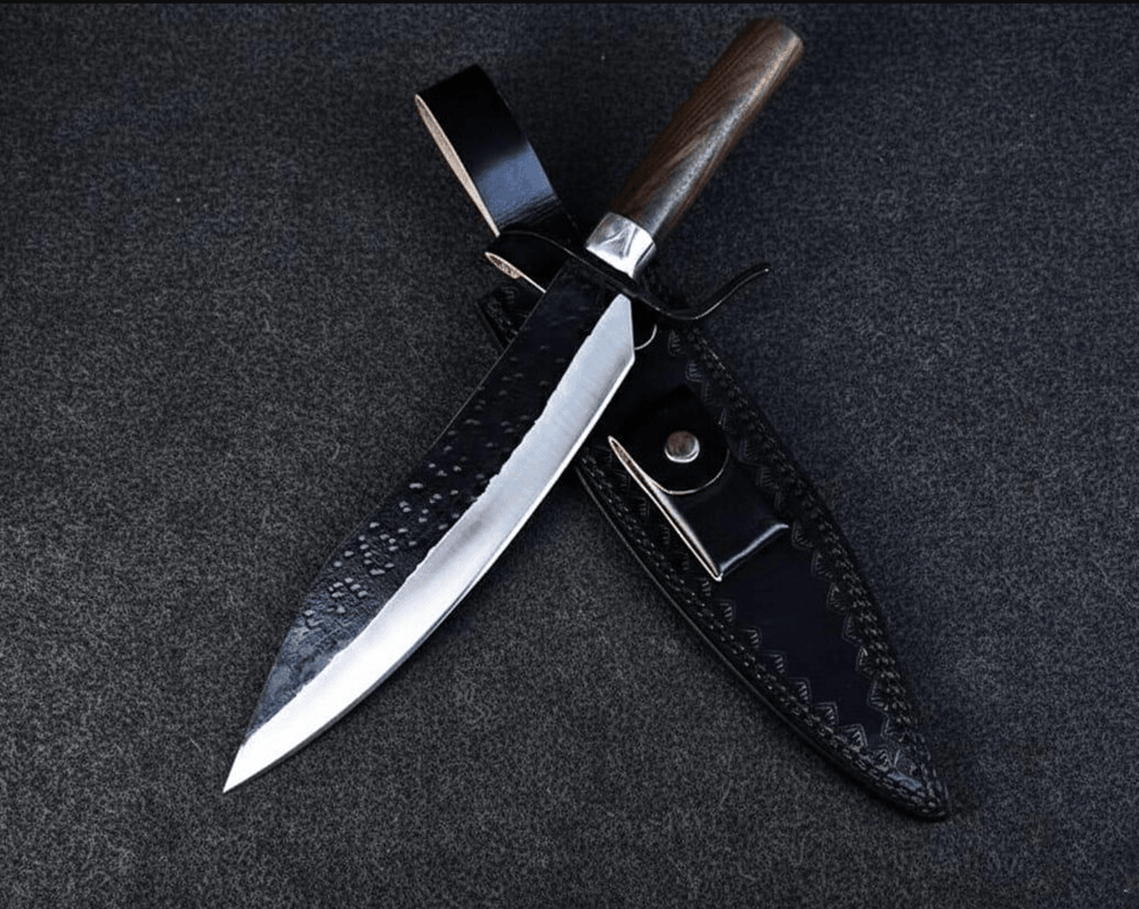 locke inspired hand-forged bowie replica handmade carbon steel display prop wood handle piece with leather sheath