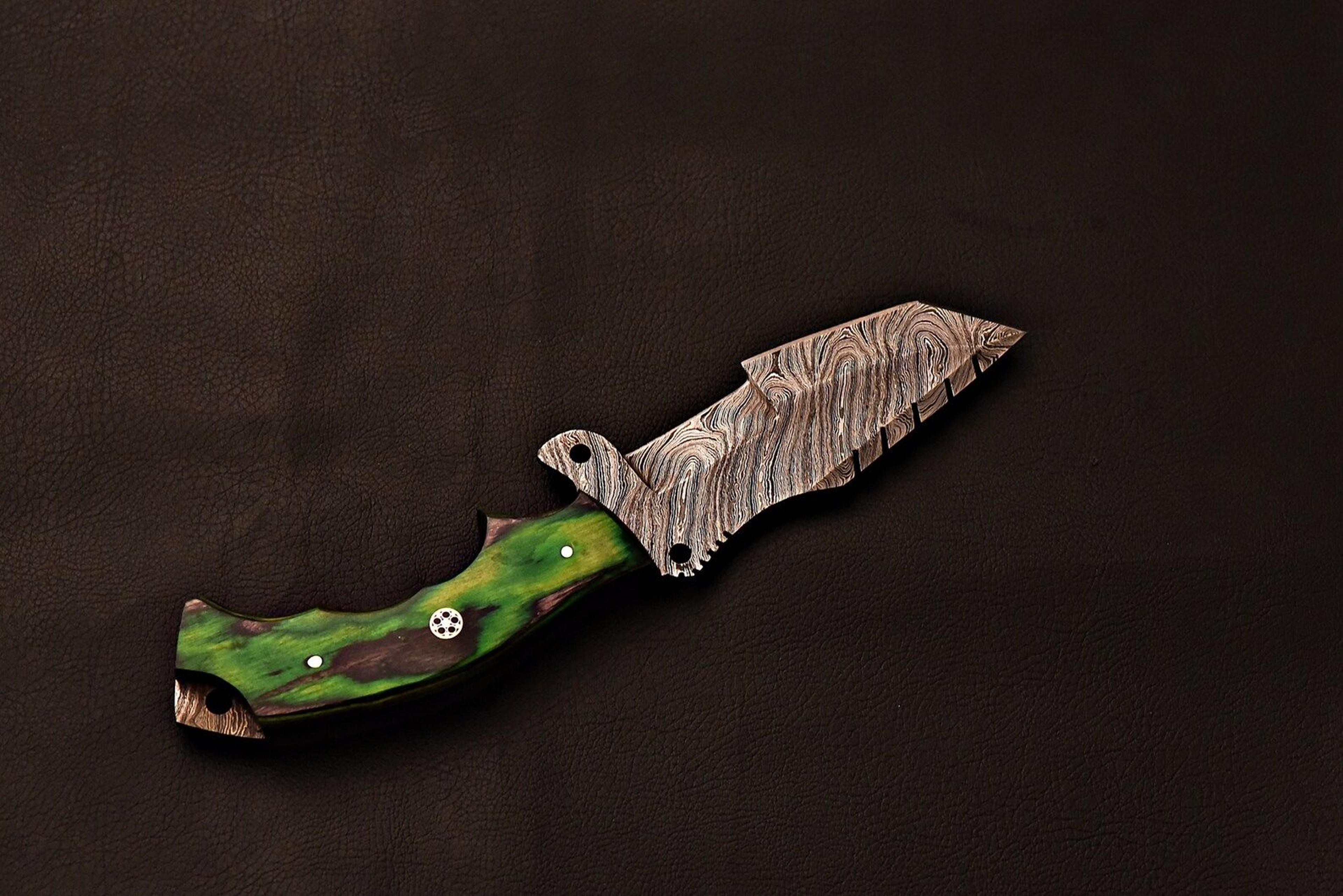 damascus tracker knife | green hardwood handle fixed blade | anniversary gifts | luxury artisan