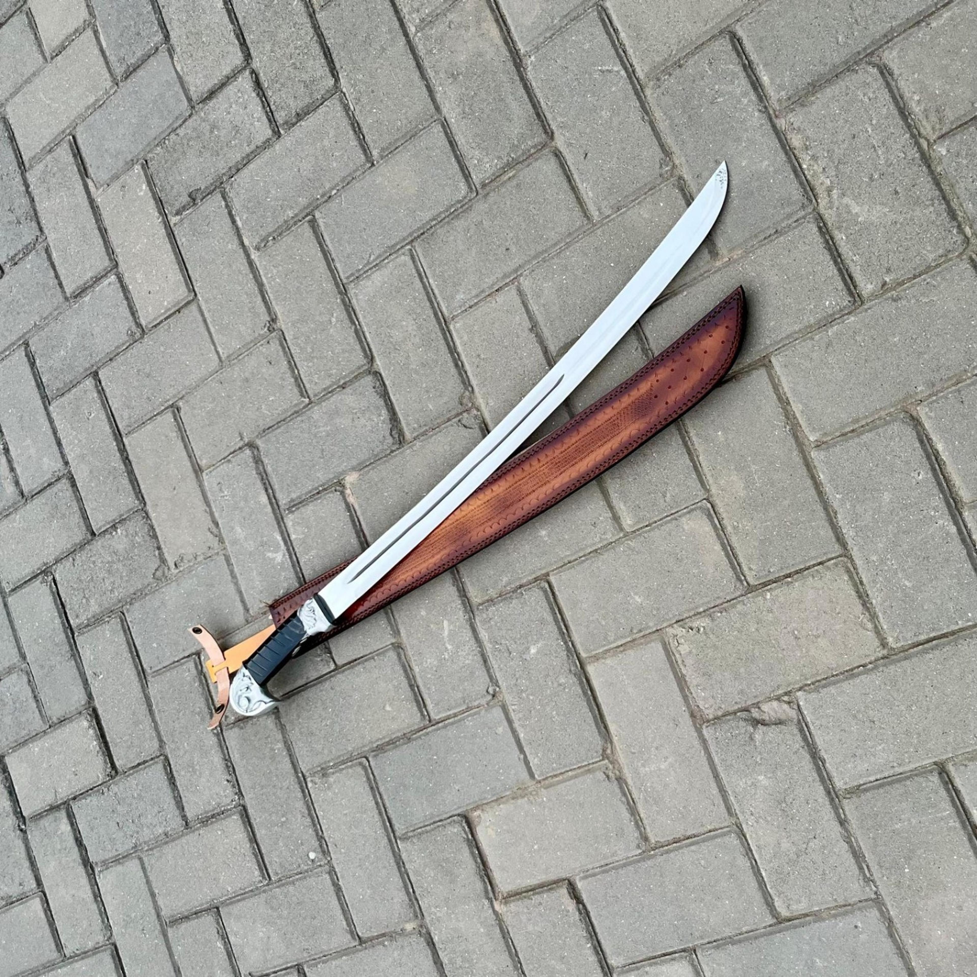 36in fantasy elven saber replica stainless steel curved blade black grip & brown leather sheath