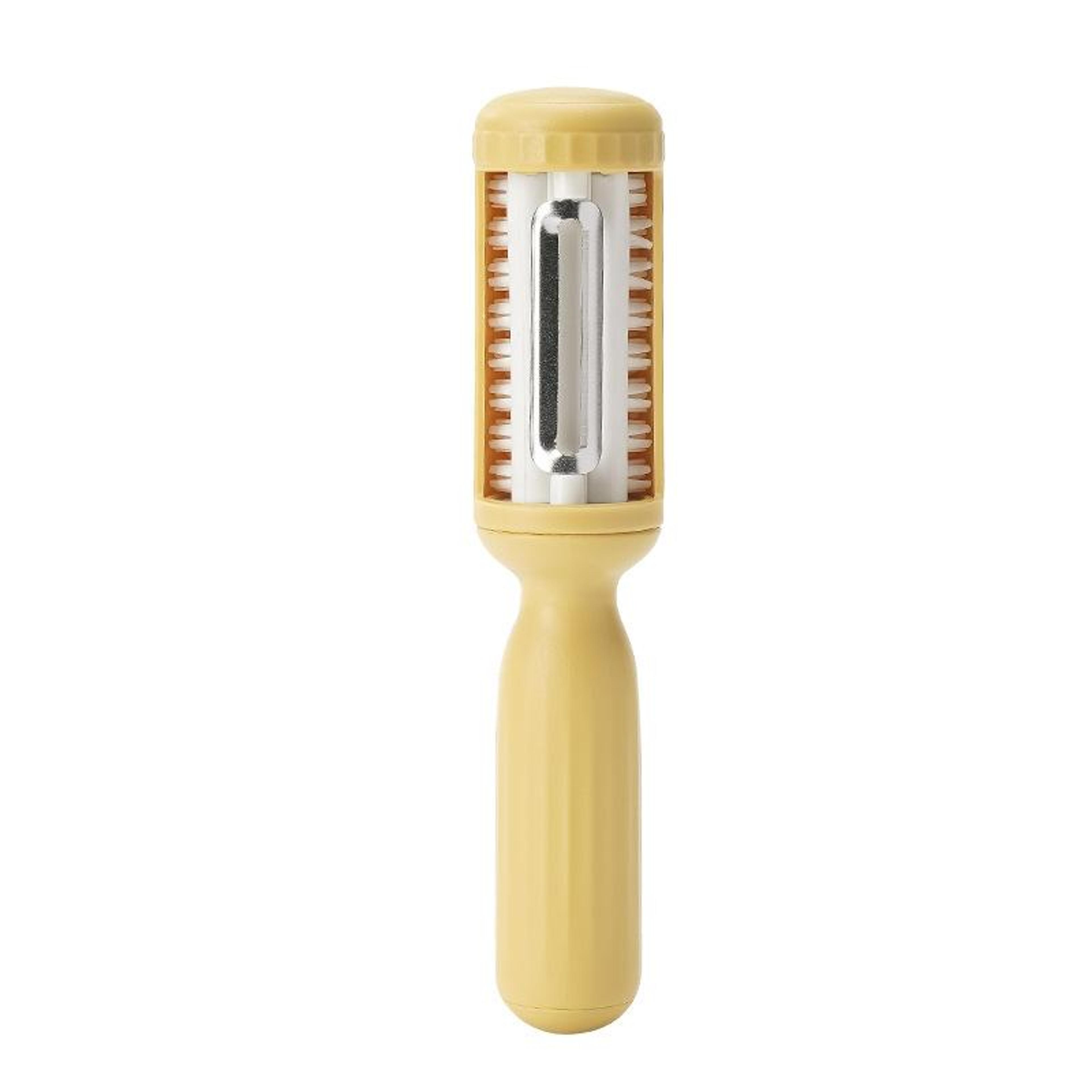 vegetable peeler with cleaning brush for fruit and potatoes