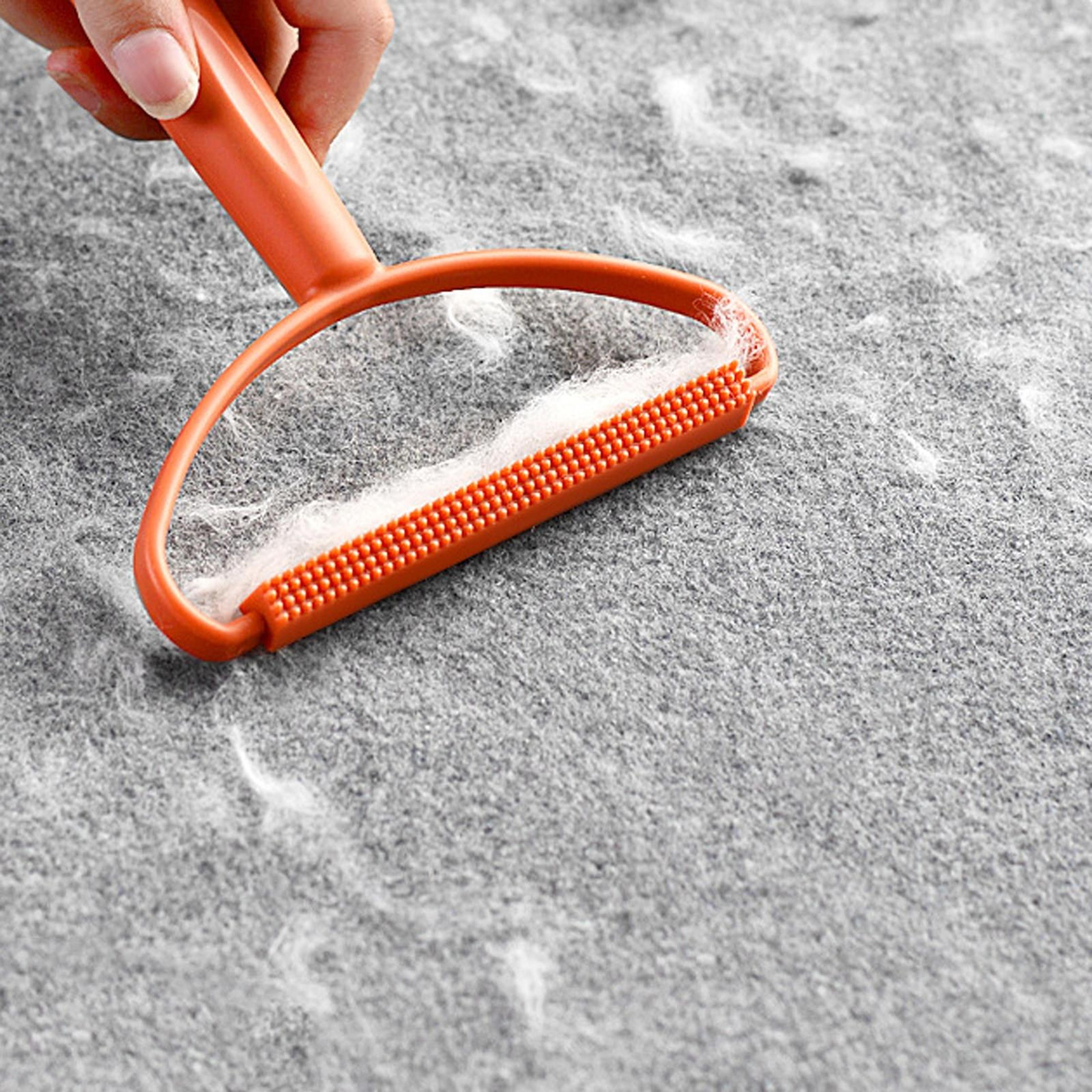 manual lint remover brush for wool coats sweaters and pet hair