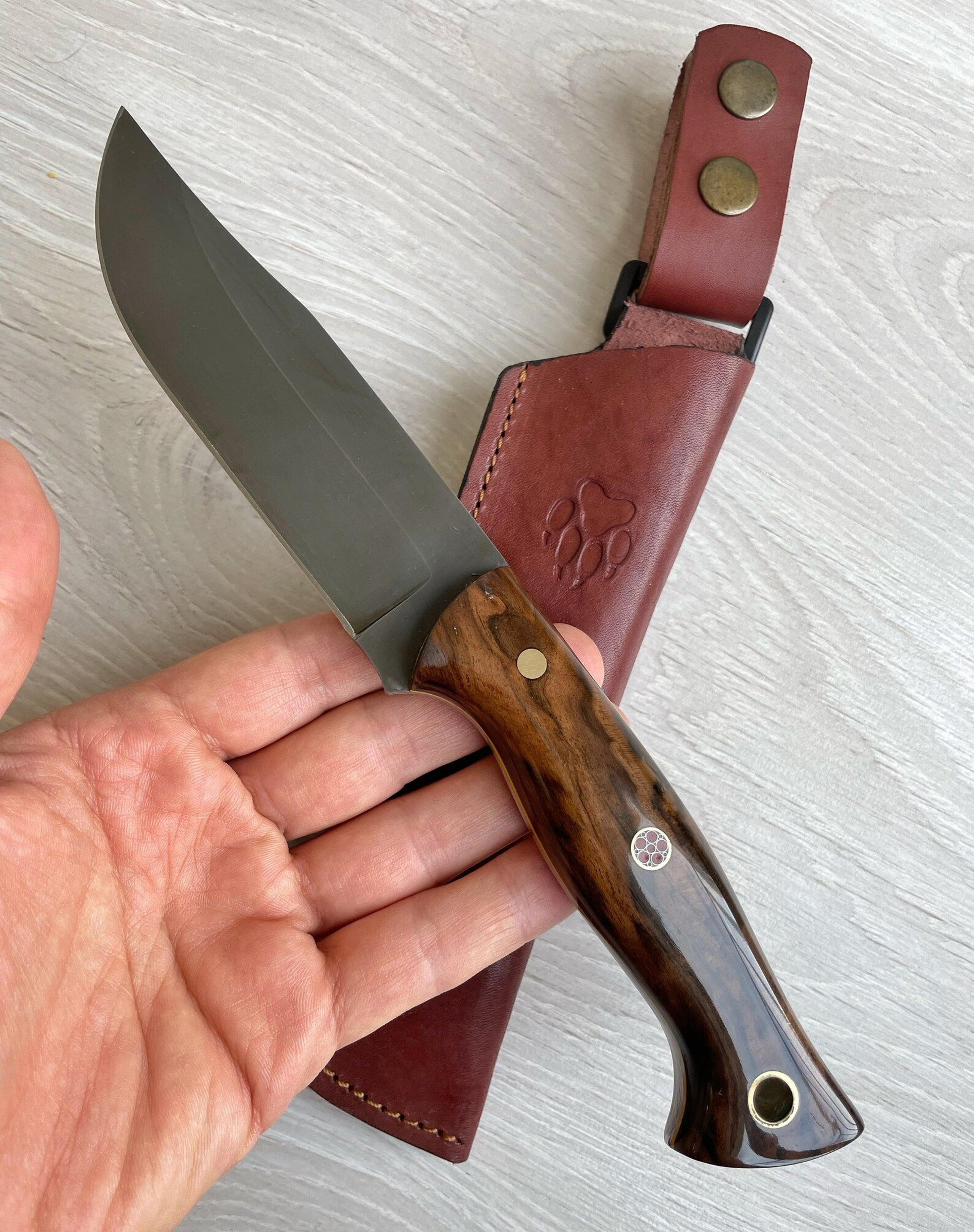 classic bowie knife with walnut wood handle for camping & bushcraft