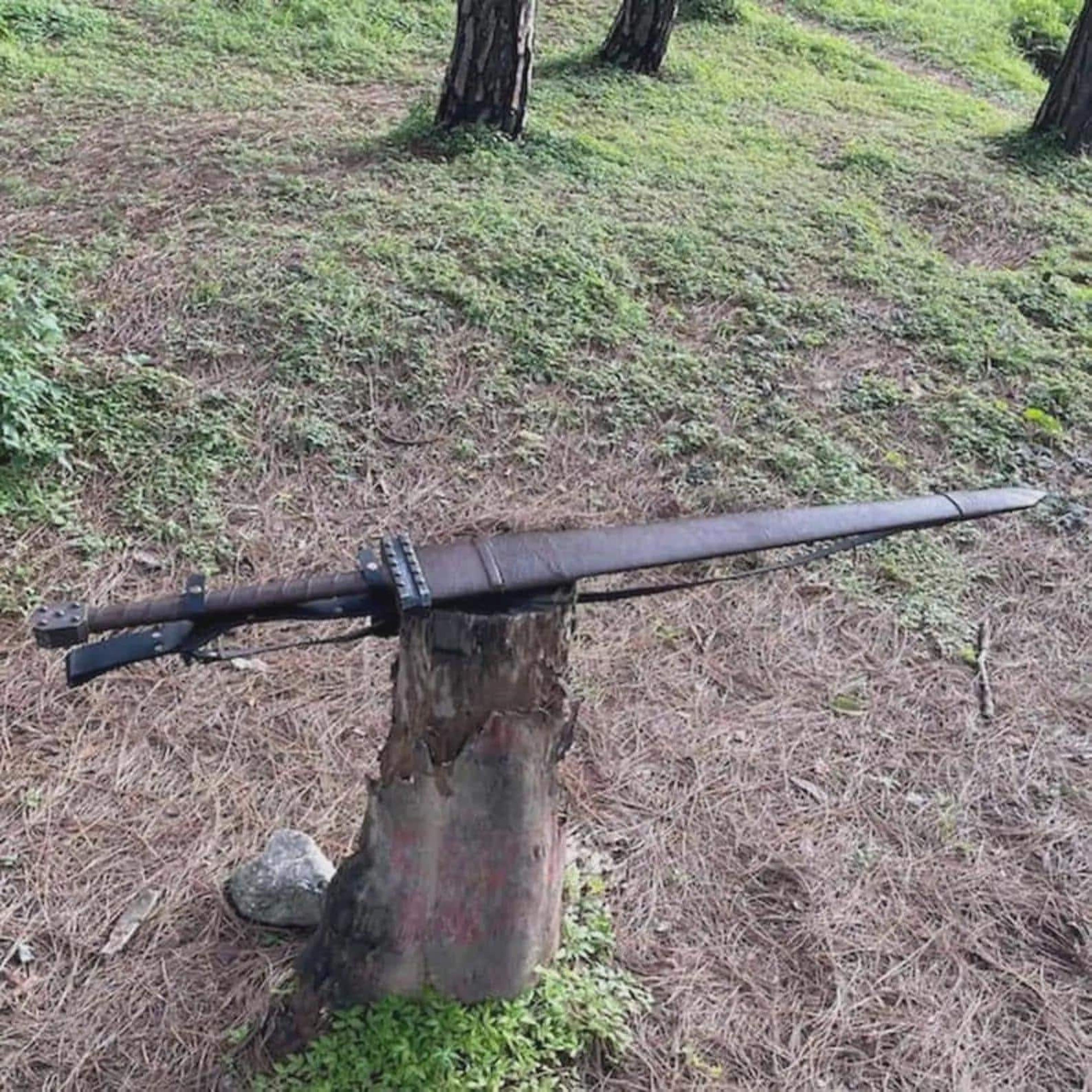 handmade high carbon steel sword 41" with rosewood handle & leather grip