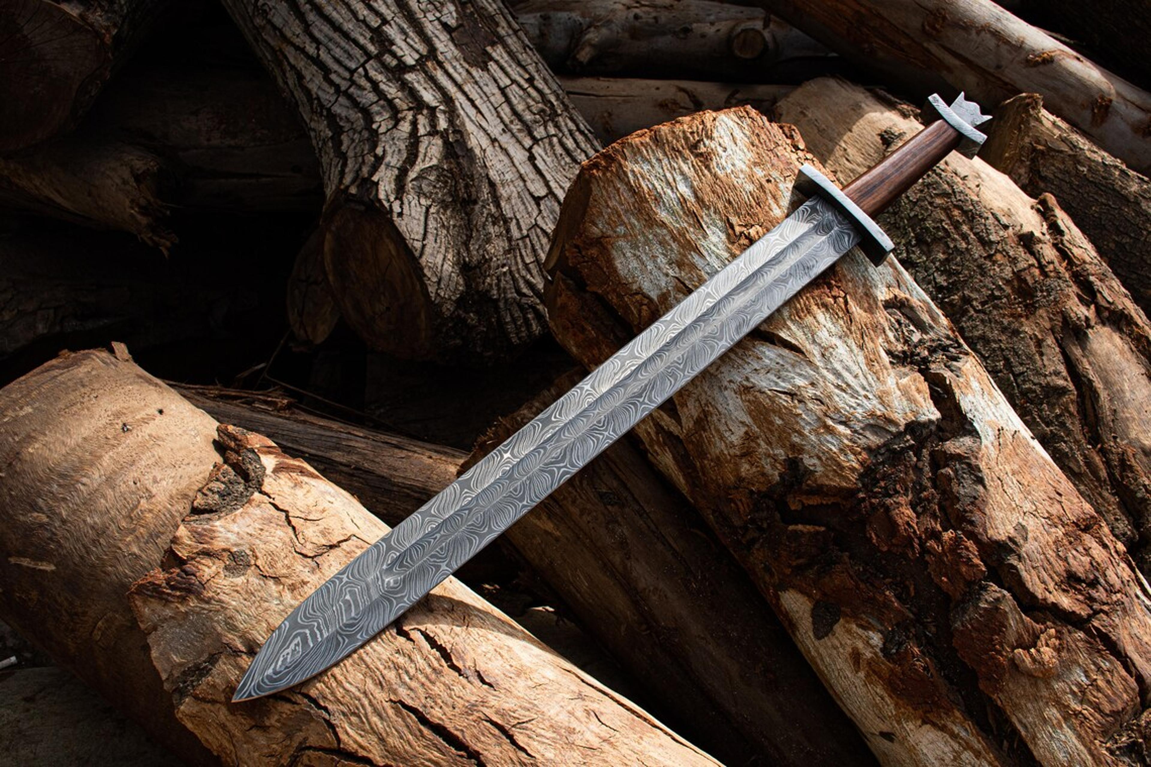 custom handmade premium sword with decorated rosewood & damascus handle – with damascus guard & pommel