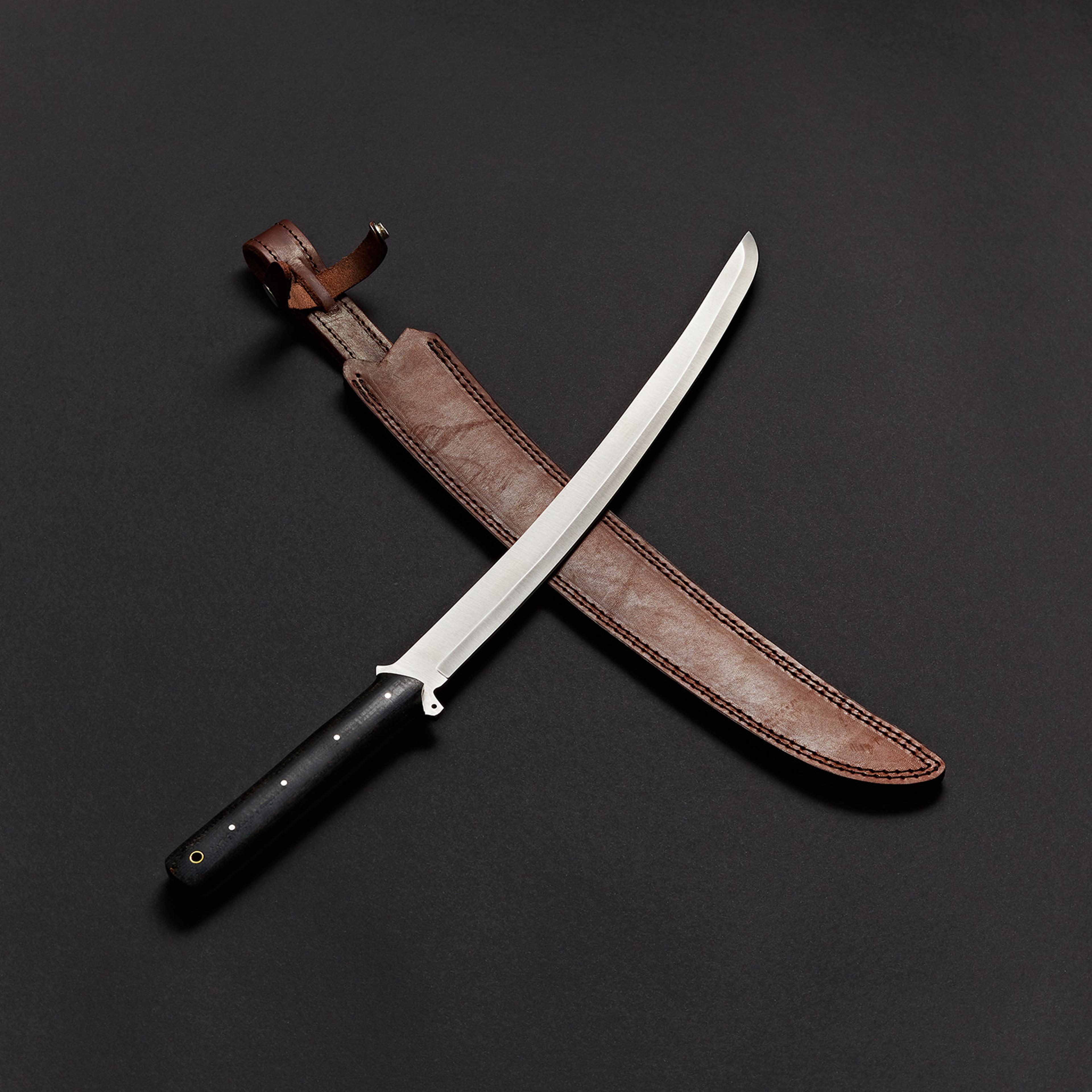 custom handmade beautiful d2 tool steel hunting sword & leather sheath