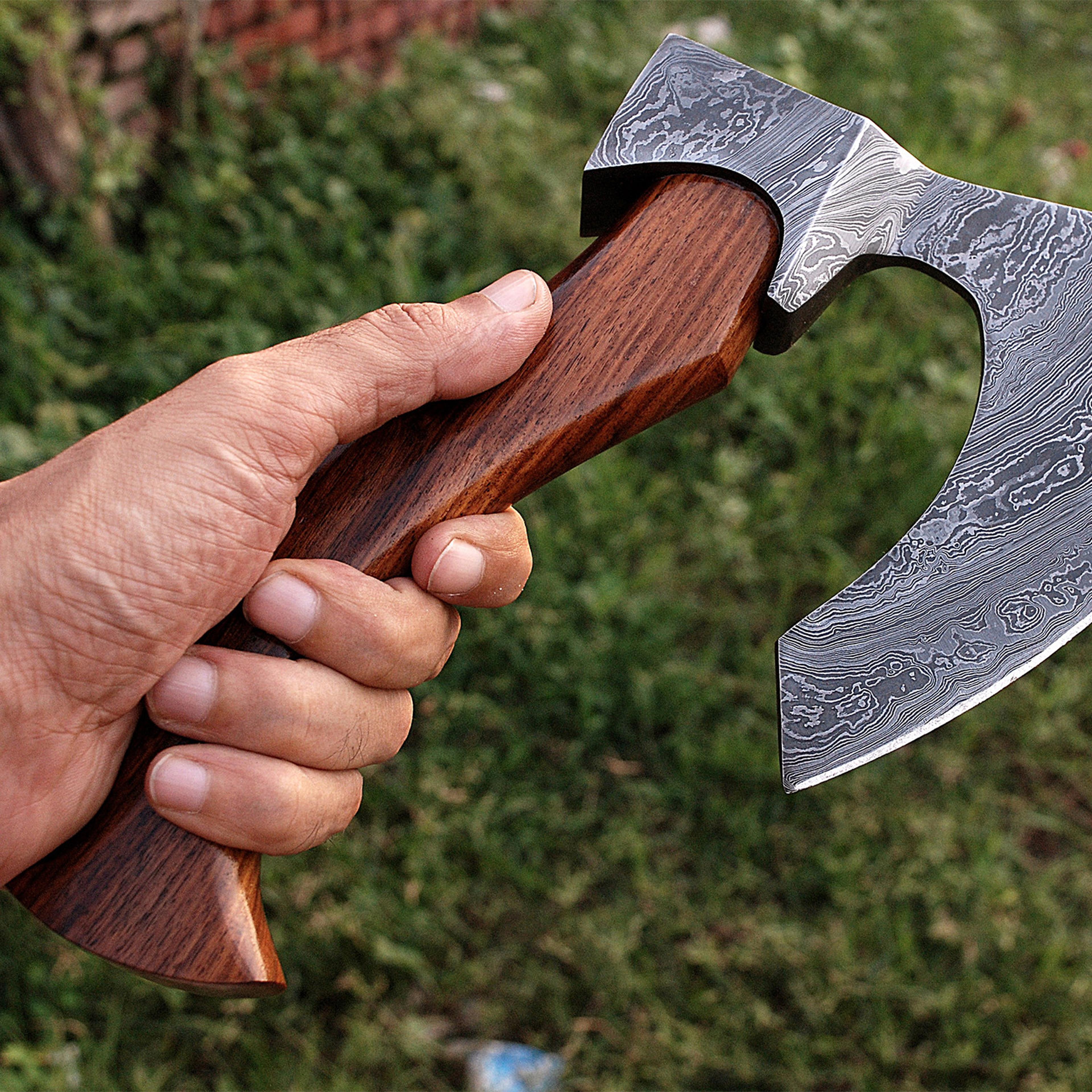 "custom handmad beautifull hunting damascus steel throwing axe"