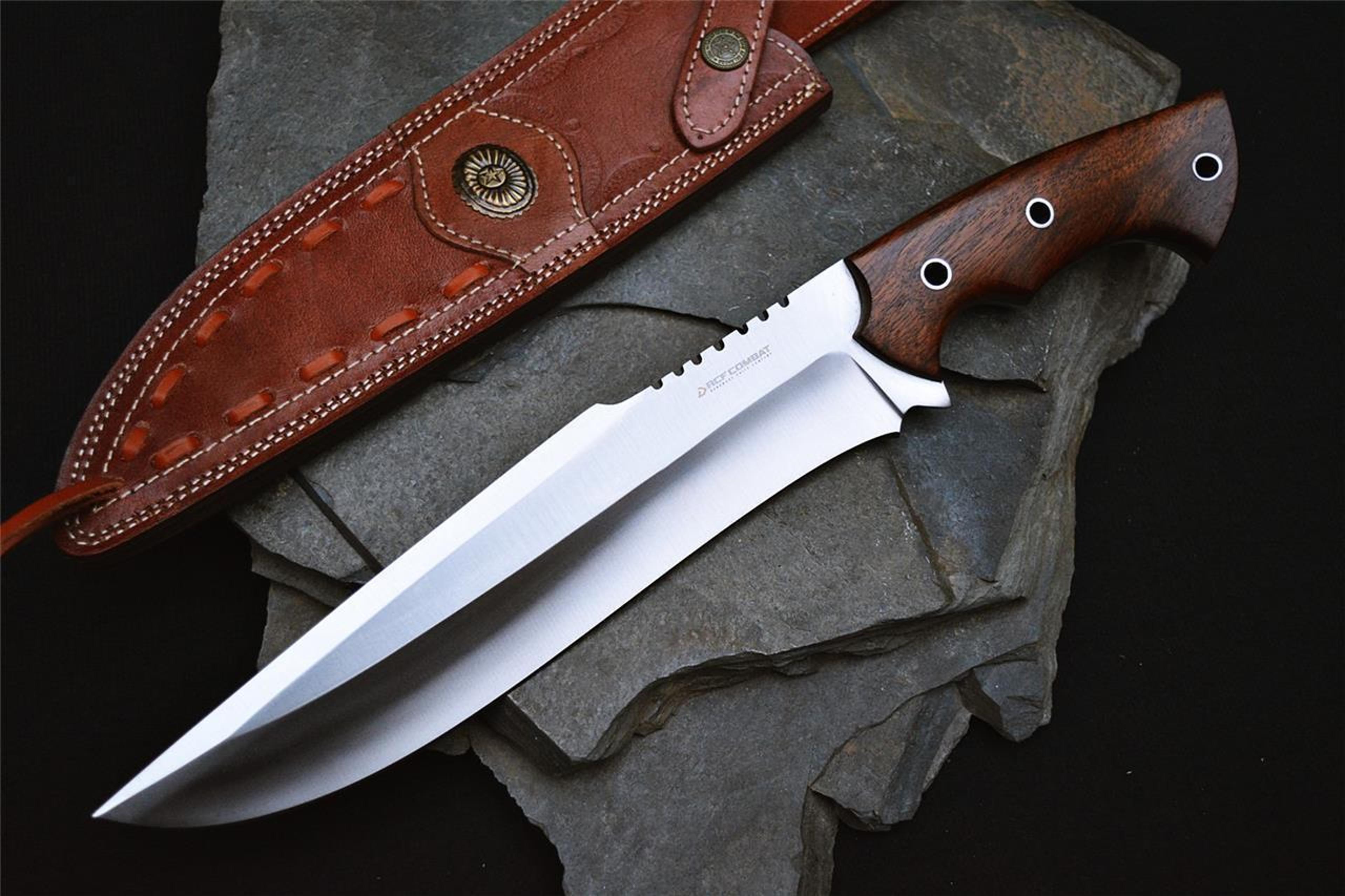 "custom handmade premium d2 tool steel hunting knife with walnut wood handle/gift for him"