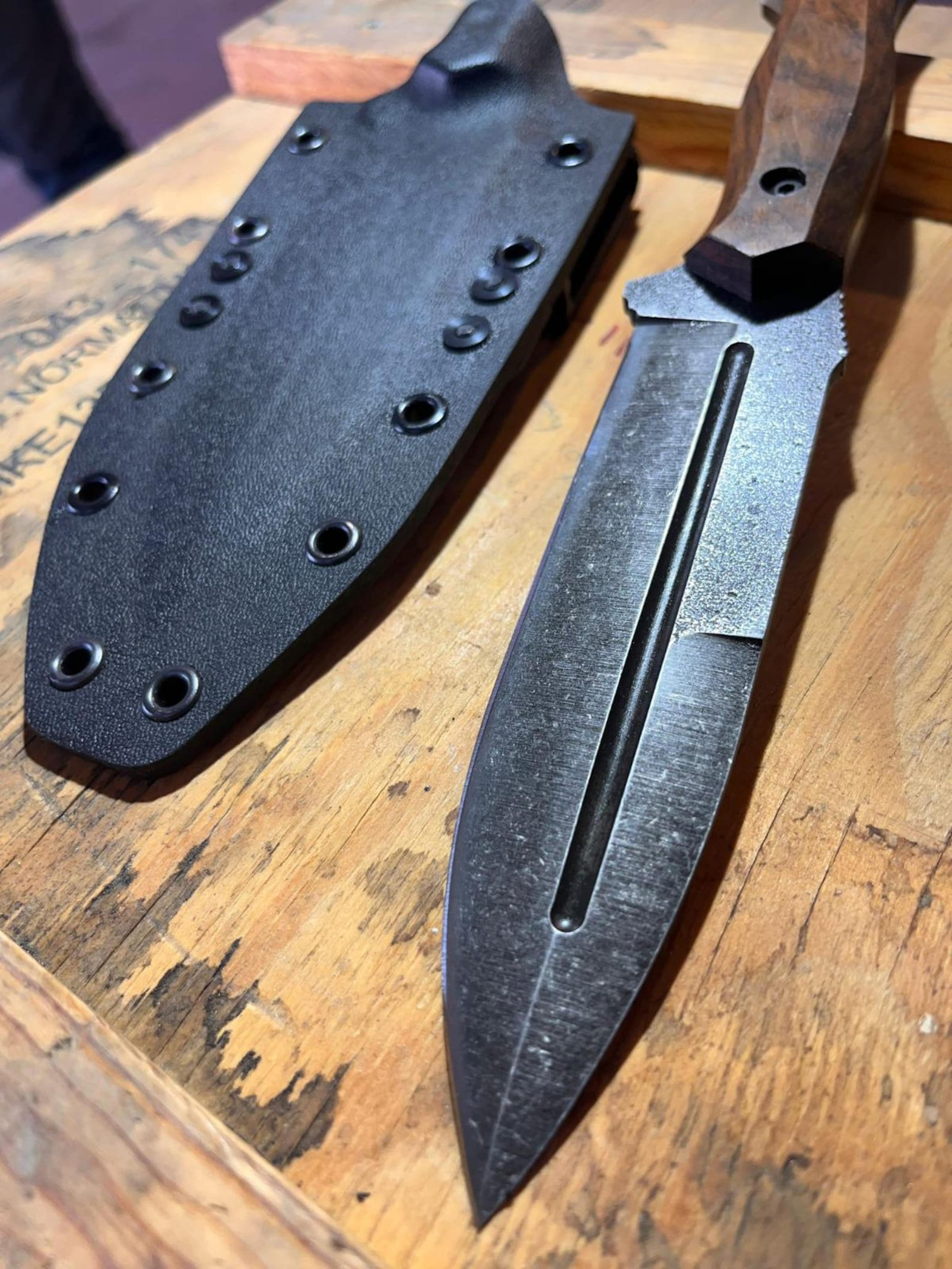 handmade tactical sleipner steel knife full tang hunting survival knife with walnut wood handle