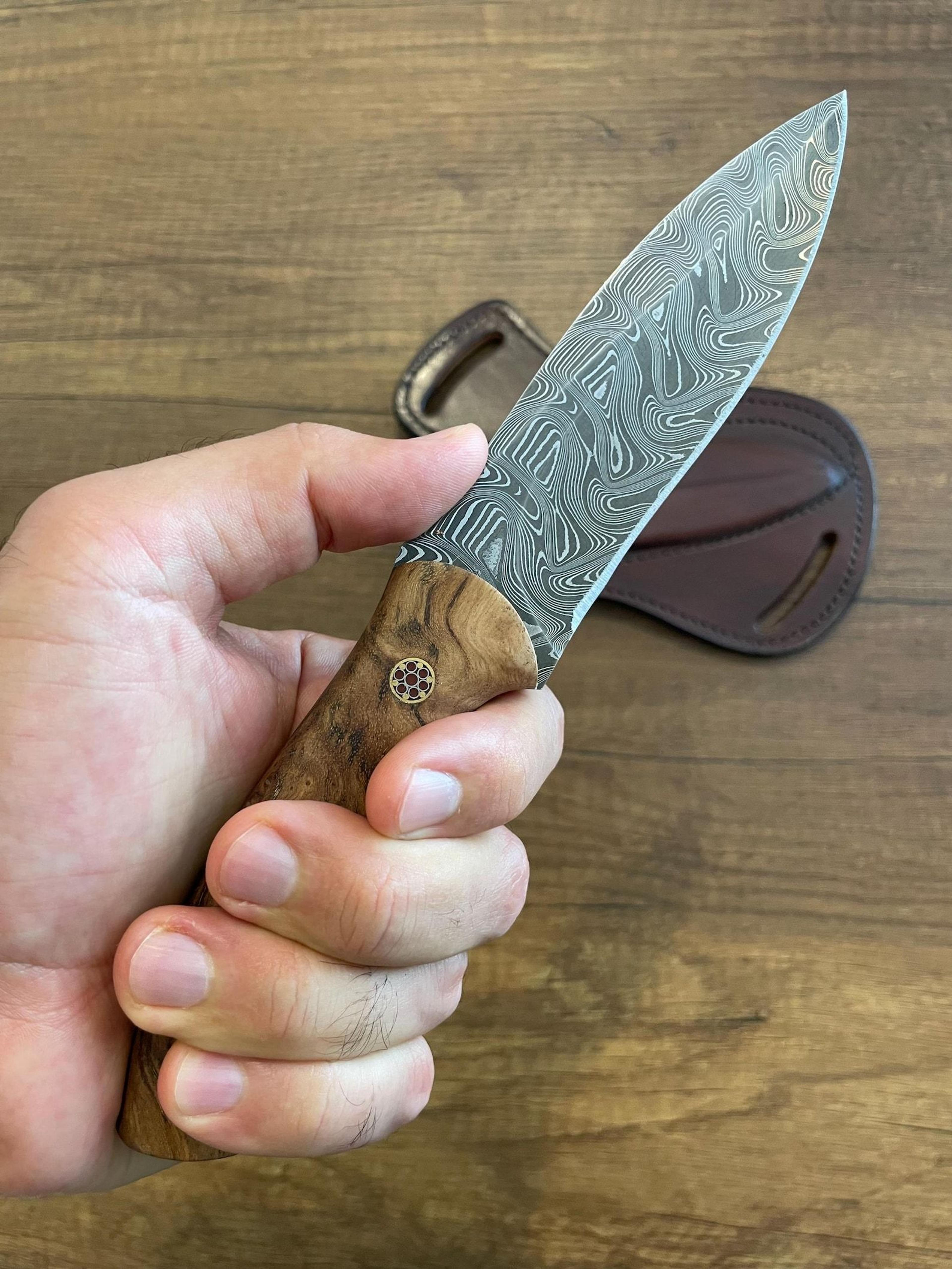 damascus everyday carry knife with gloss chestnut handle & leather sheath