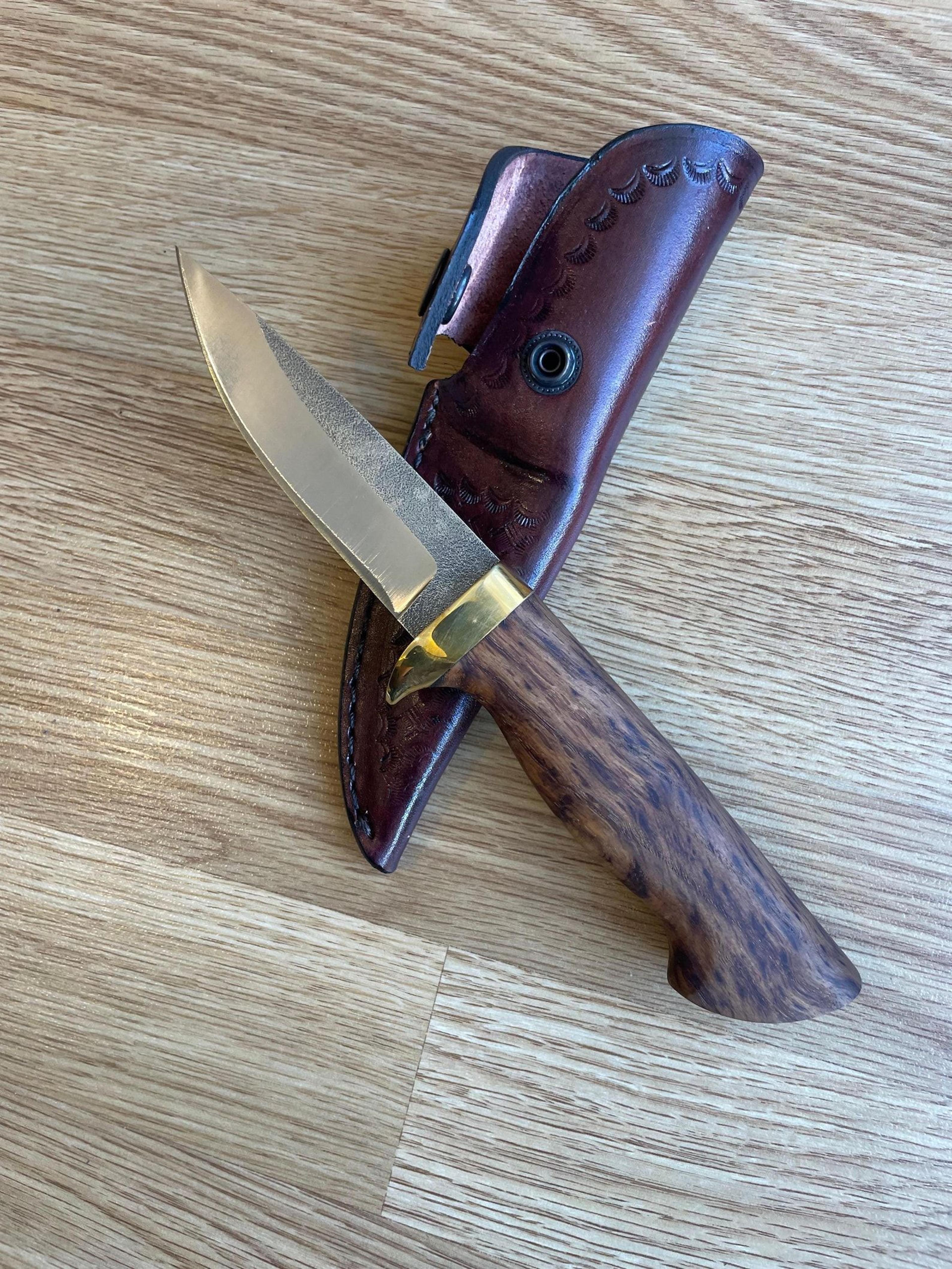 handmade puukko knife – n690 steel carving bushcraft blade with maple catalin grip