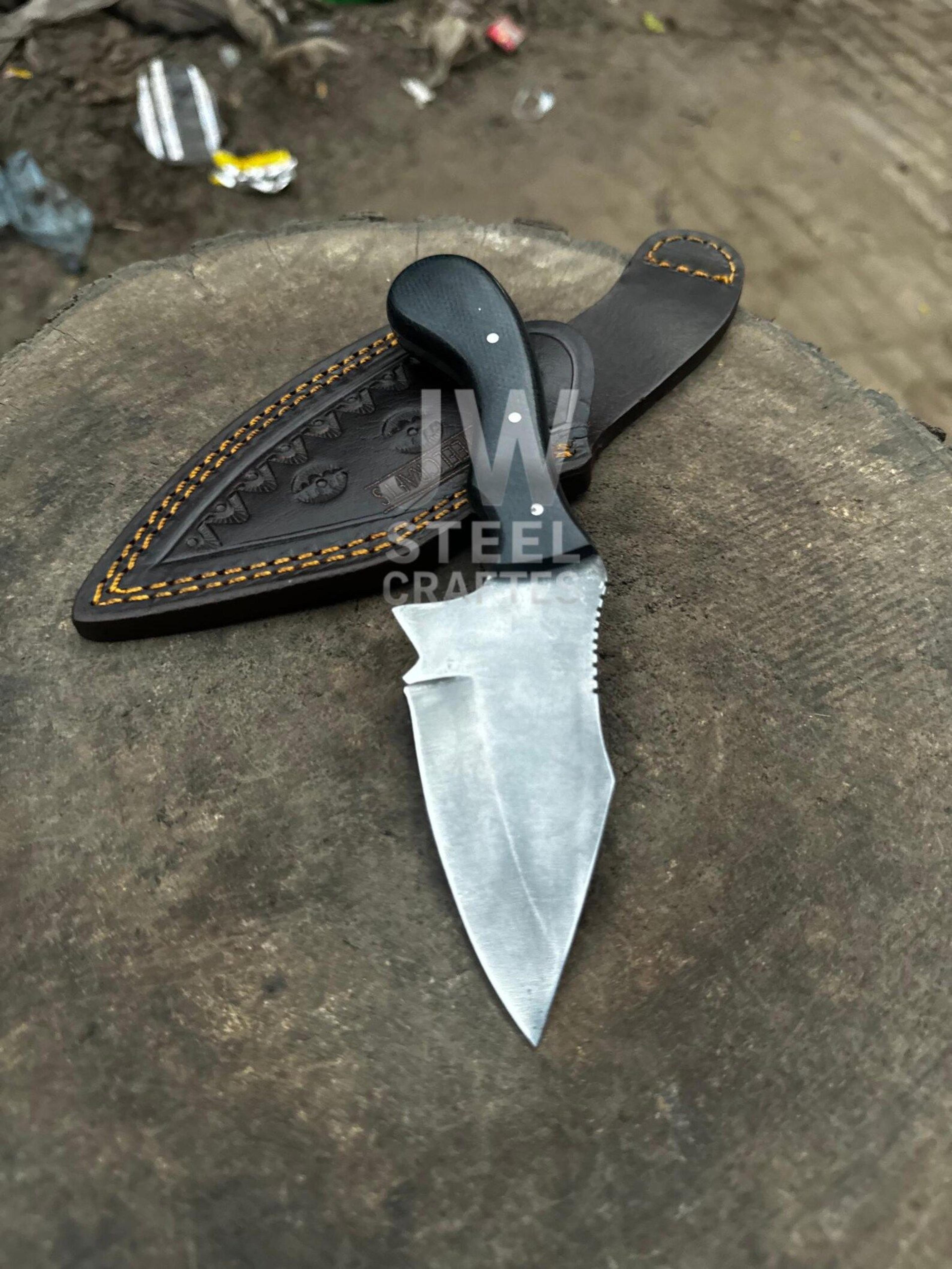 custom personalized damascus steel skinner knife with handcrafted leather sheath - unique hunting