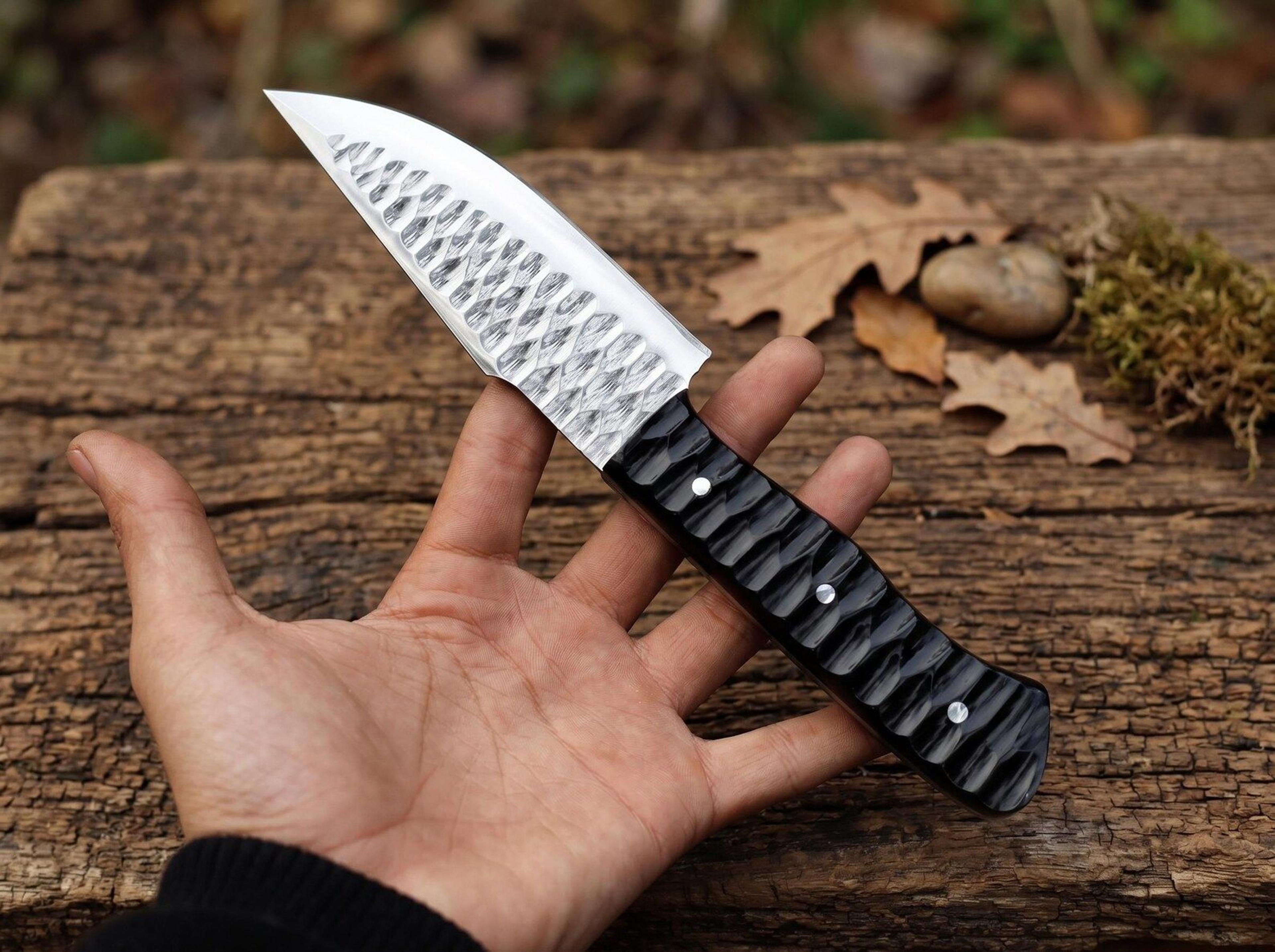 forged hunting knife with hammered high carbon steel blade & black g10 handle