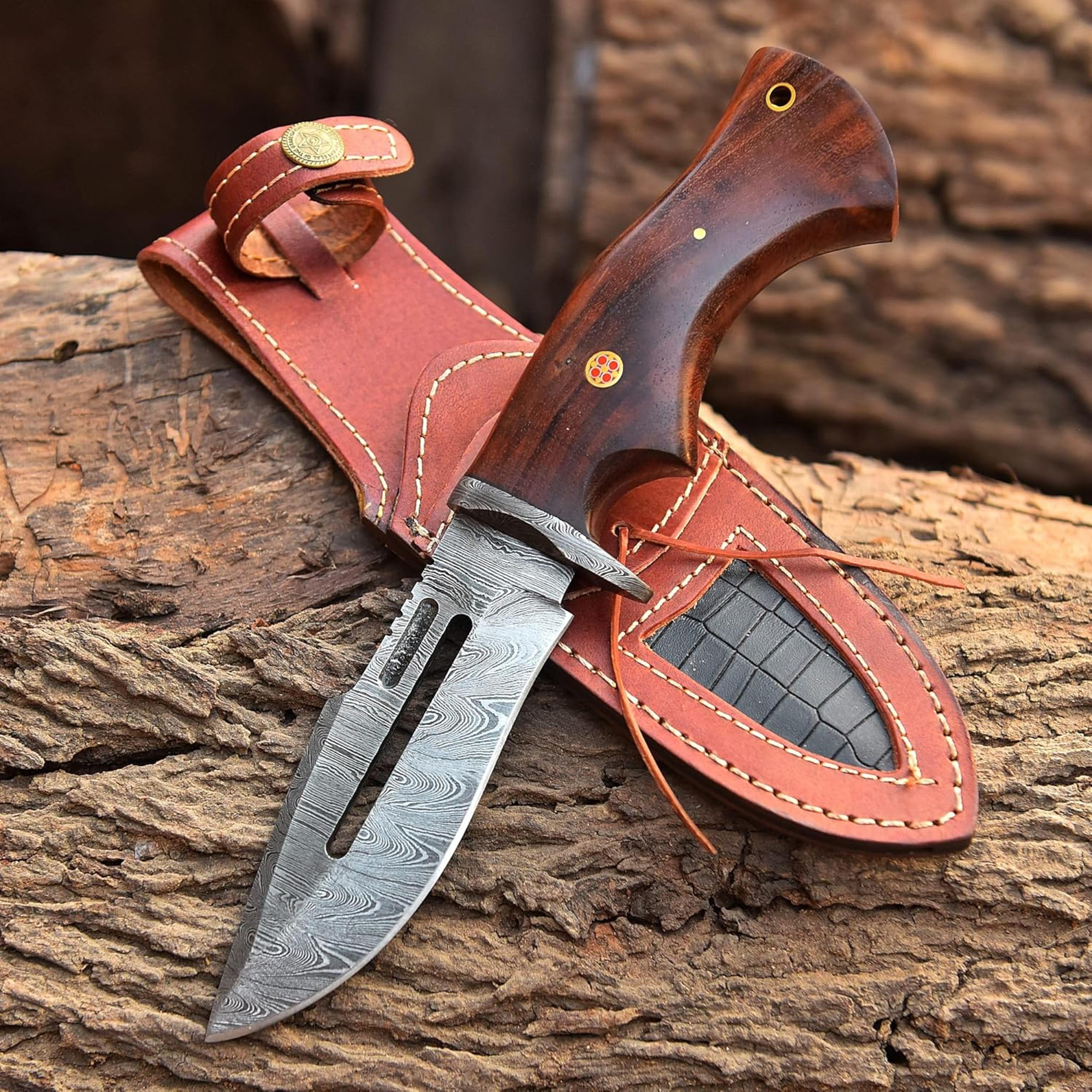 handmade damascus hunting knife with leather sheath - ideal for skinning, camping, outdoor - best gift for men