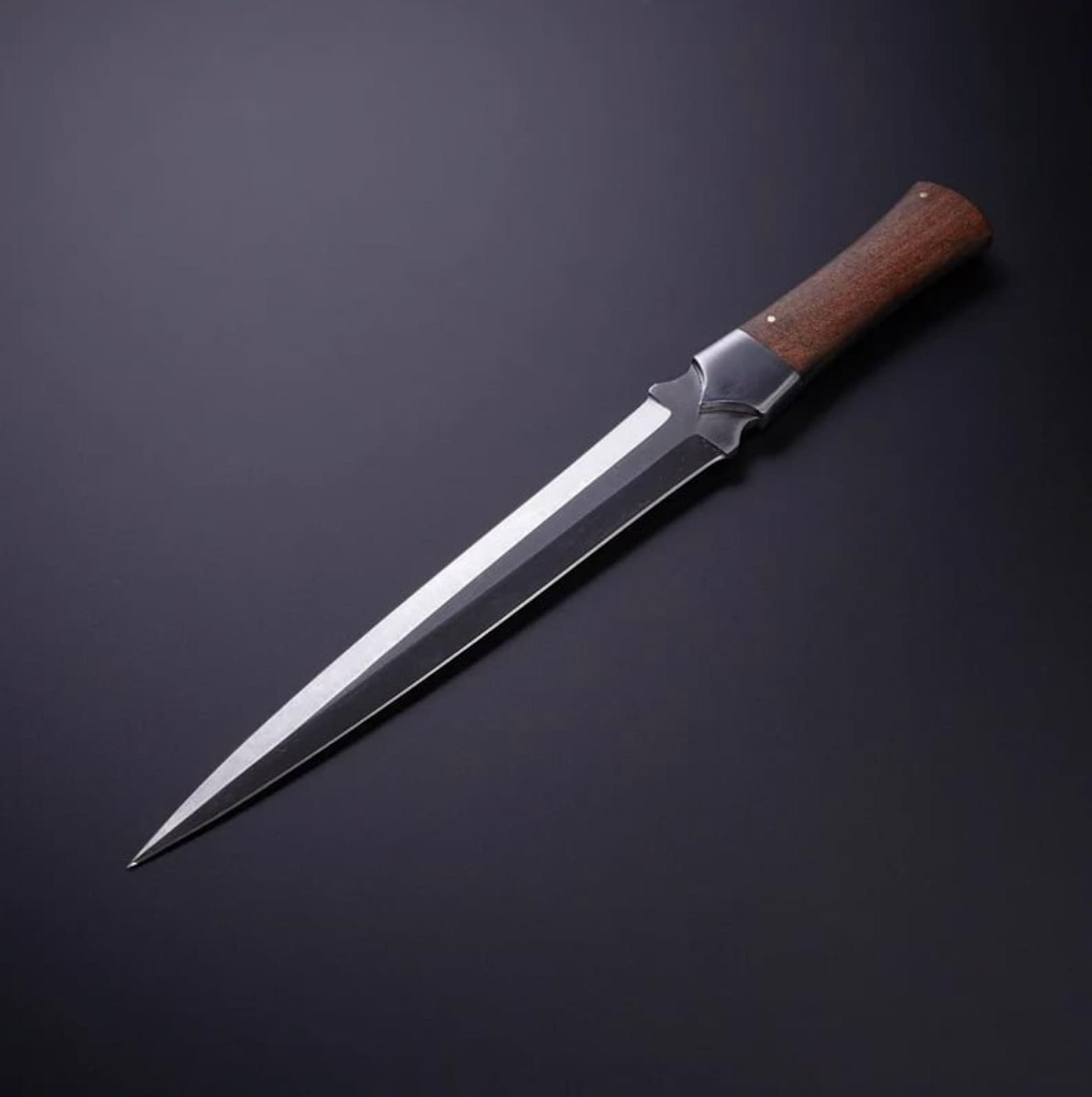 handmade d2 steel dagger knife – premium performance with timeless craftsmanship