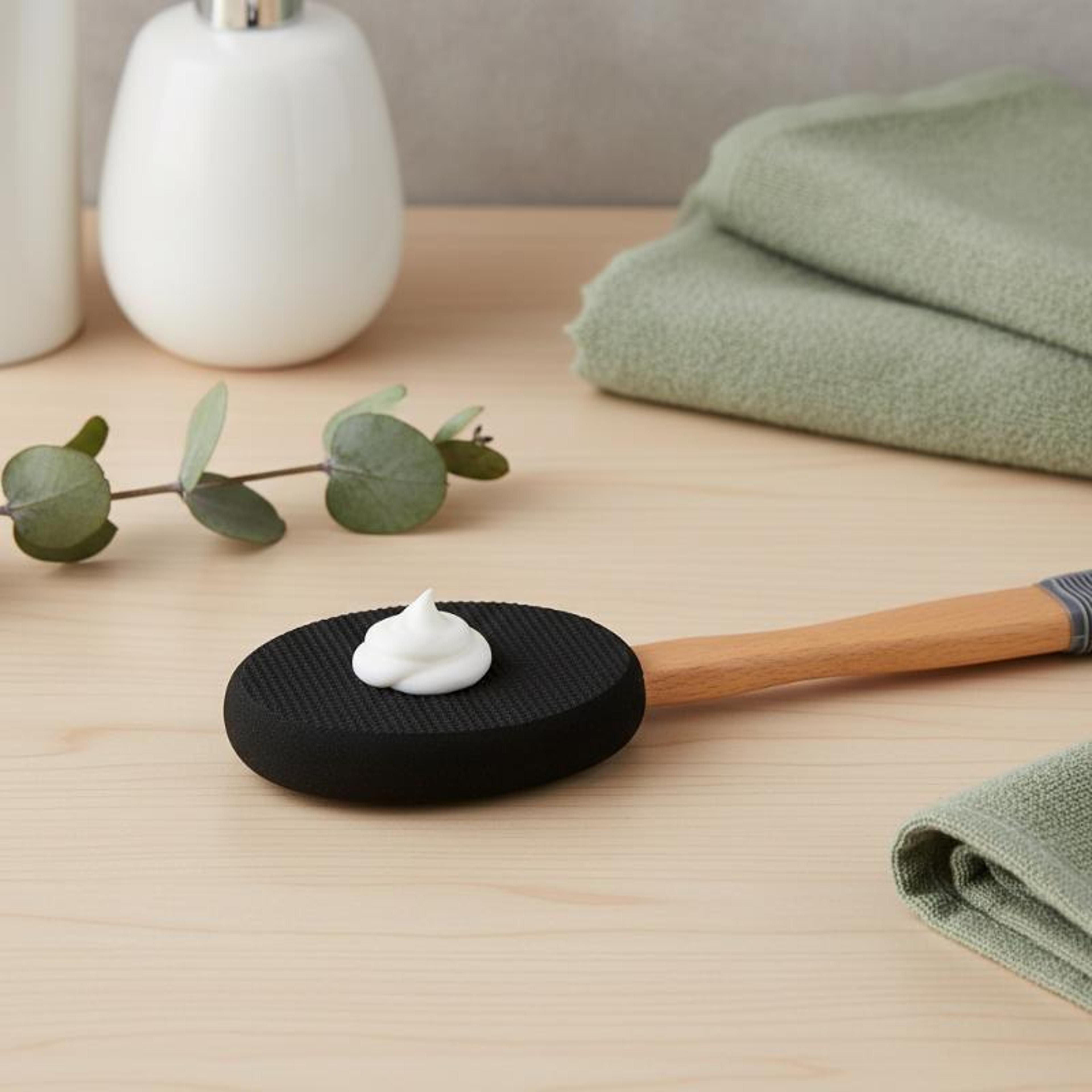 long handle silicone back lotion & sunscreen applicator brush