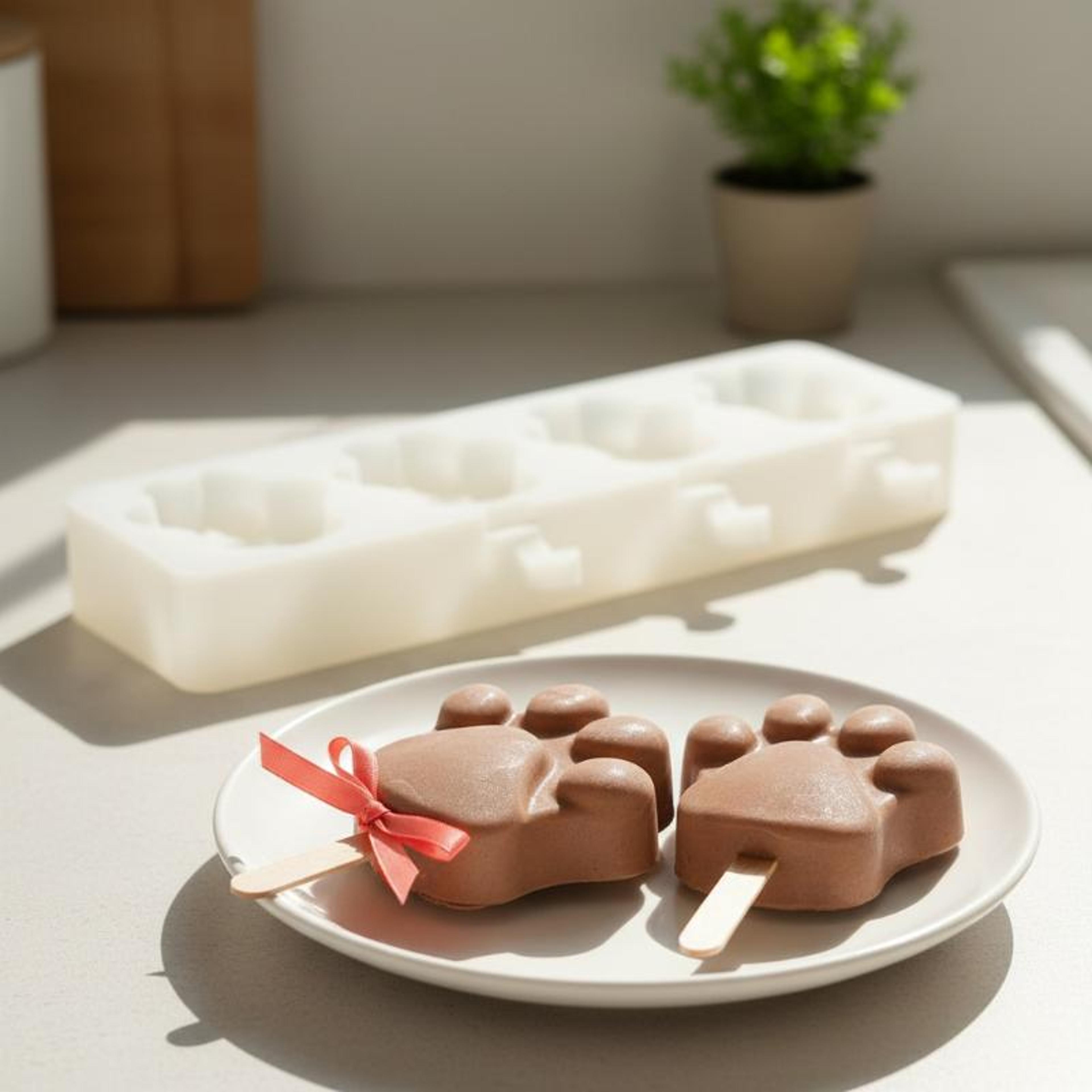 frozen treat mold set for dogs & pet lovers