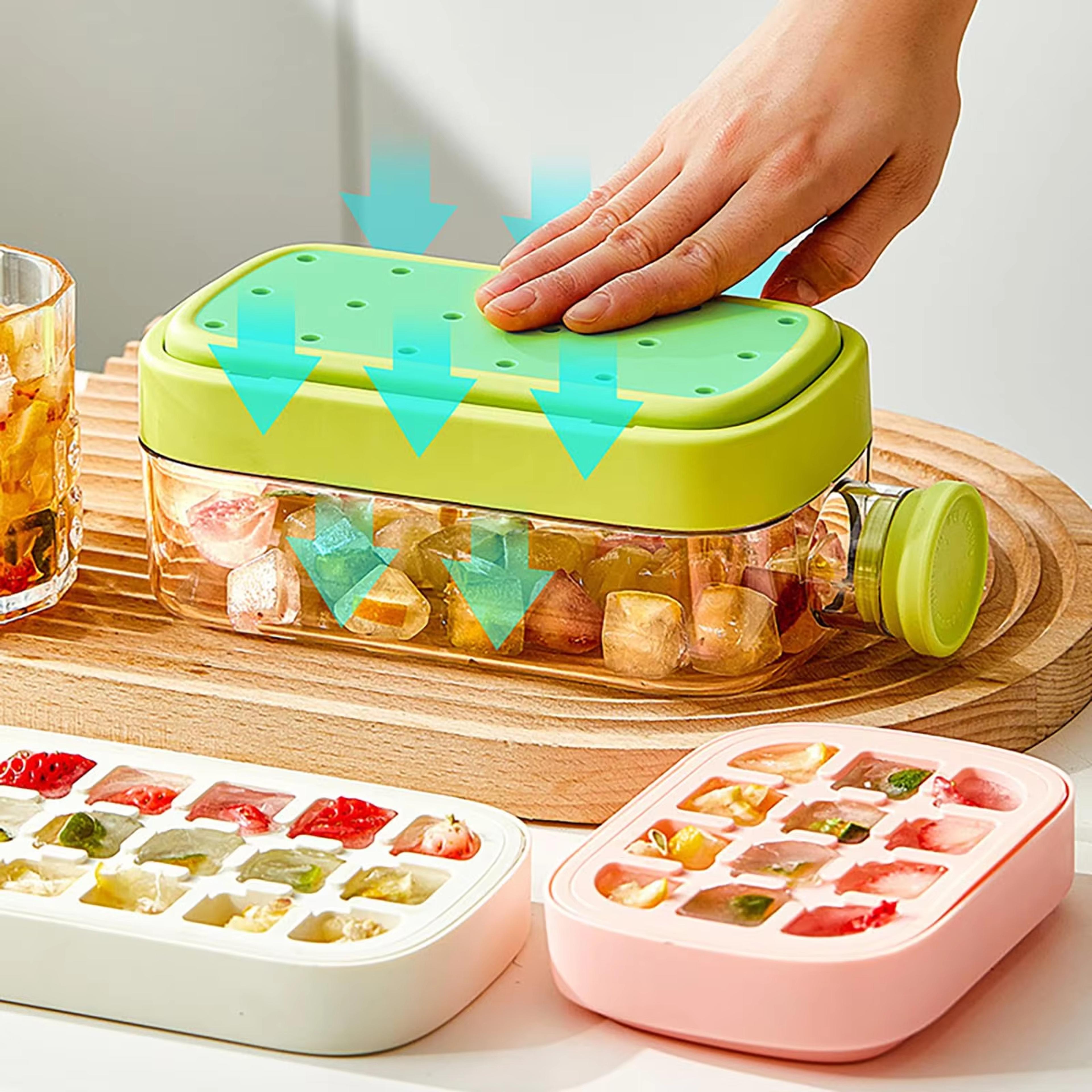 ice cube maker bottle with straw & stackable silicone ice tray