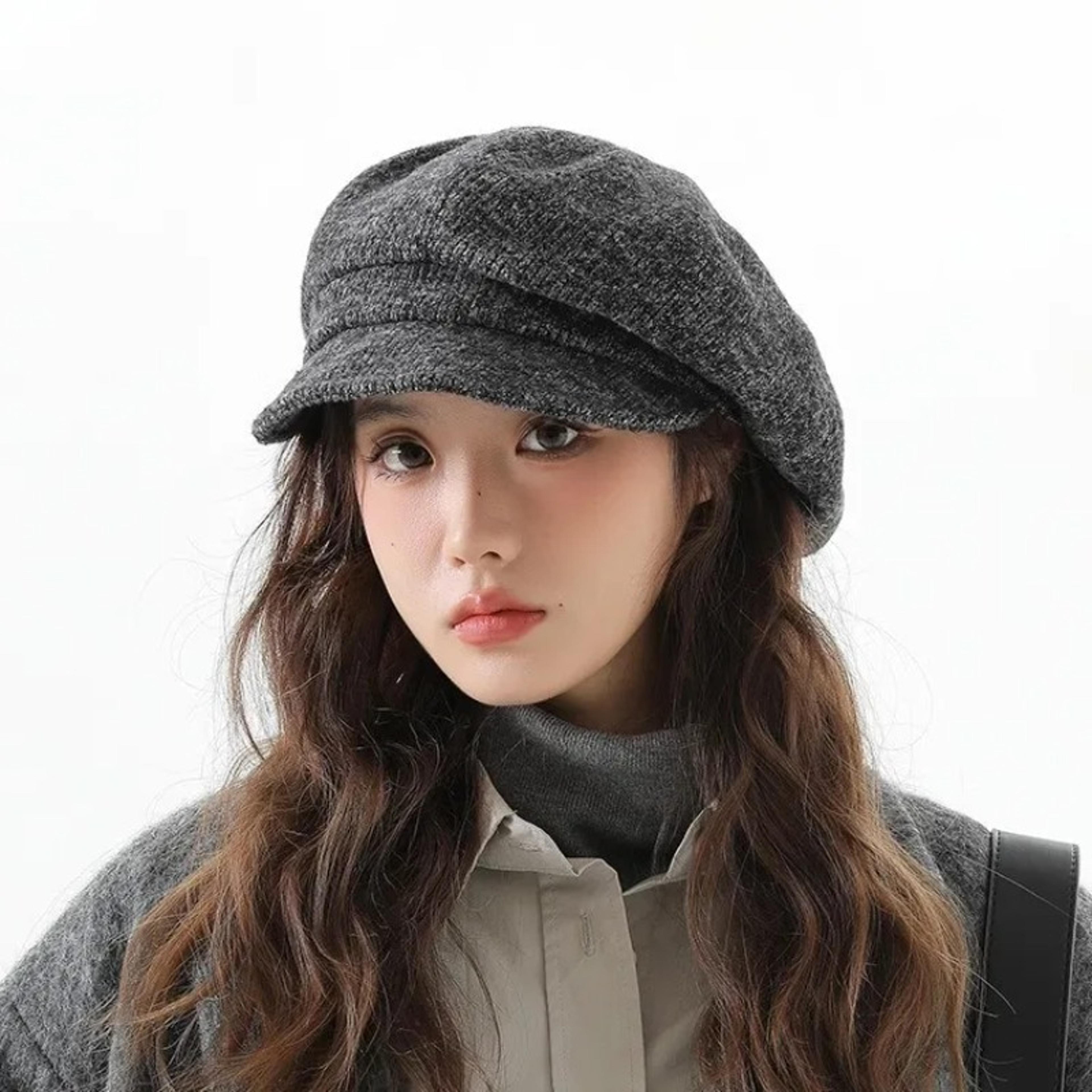 vintage women's beret hat with elegant mesh embroidery and windproof lightweight design