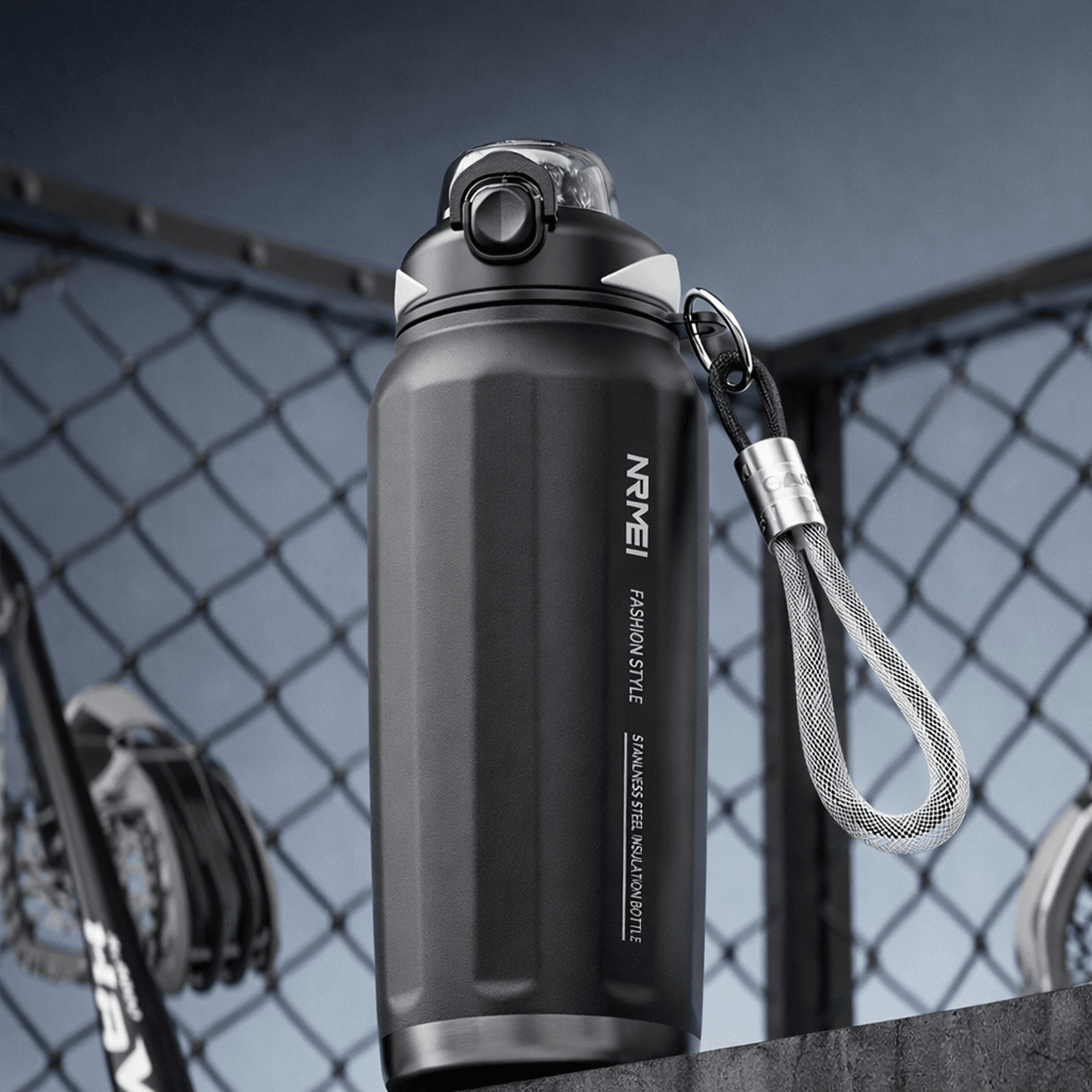 large capacity stainless steel thermos bottle, one button open water bottle with rope, outdoor sport vacuum flask