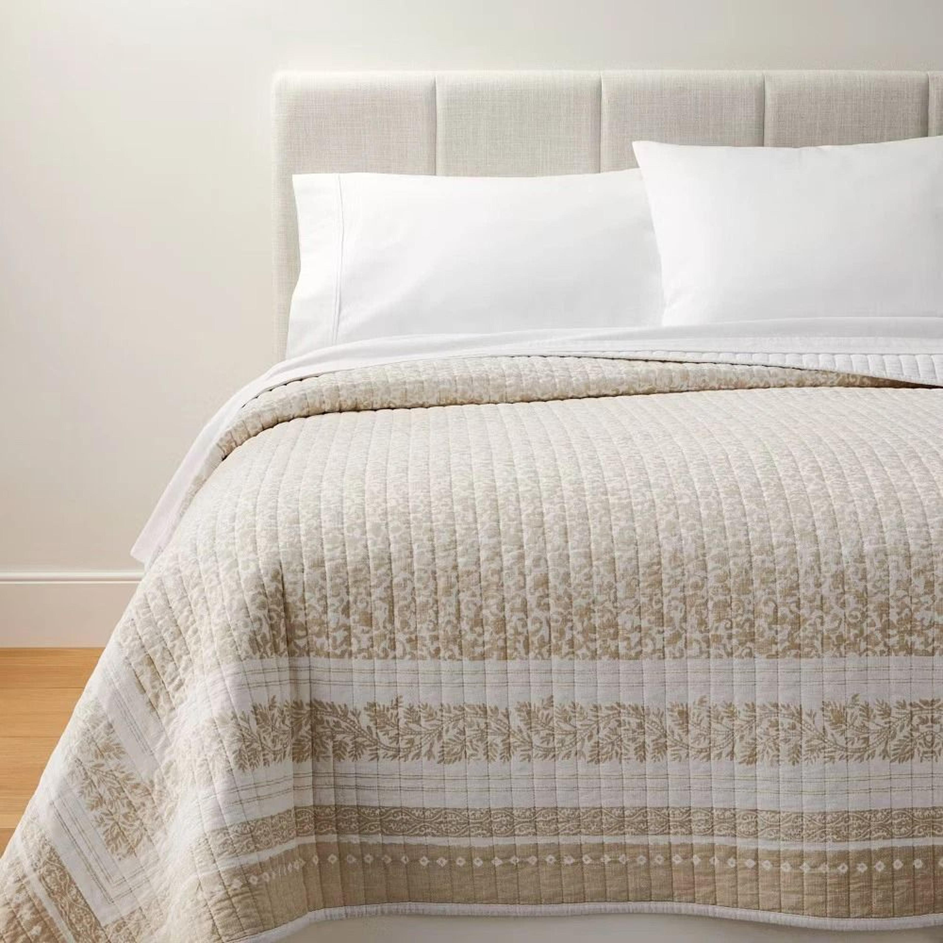 neutral floral wood block print quilt, full/queen decorative border cotton slub, soft cotton comfort