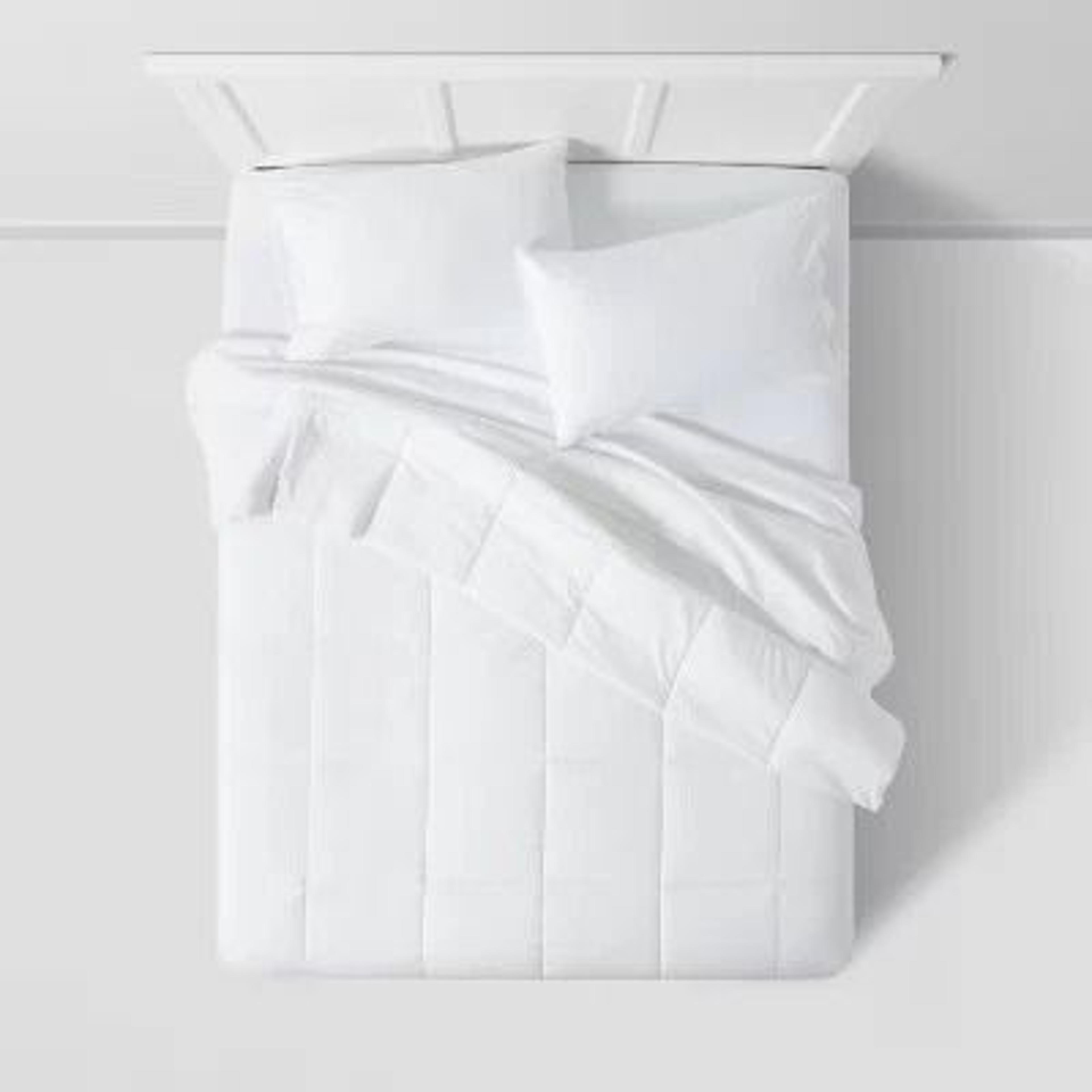 all season comforter insert white, full/queen - room essentials, soft, hypoallergenic, box quilted, year-round comfort